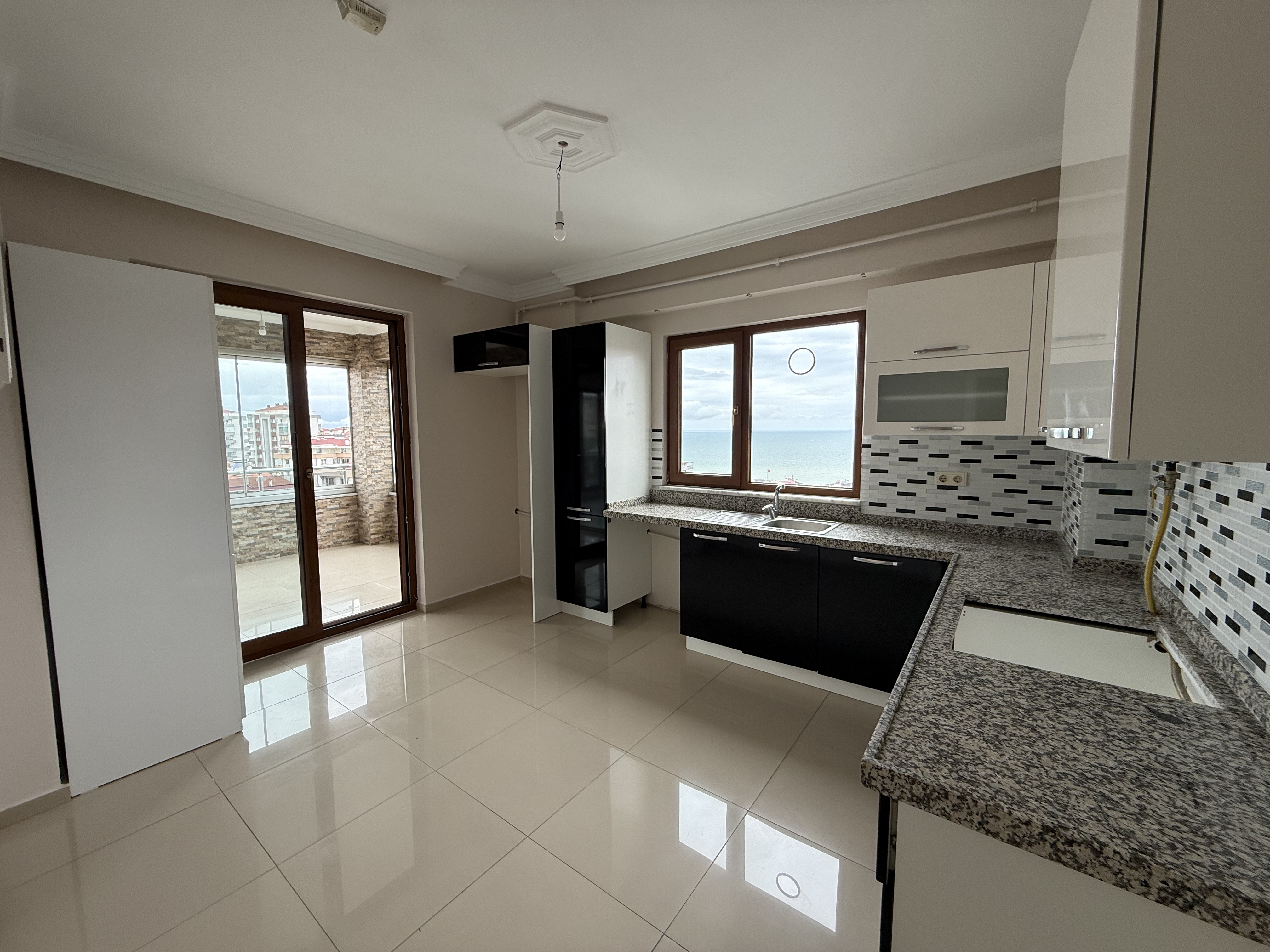 YILDIZLI DA SATILIK 3+1 DAİRE