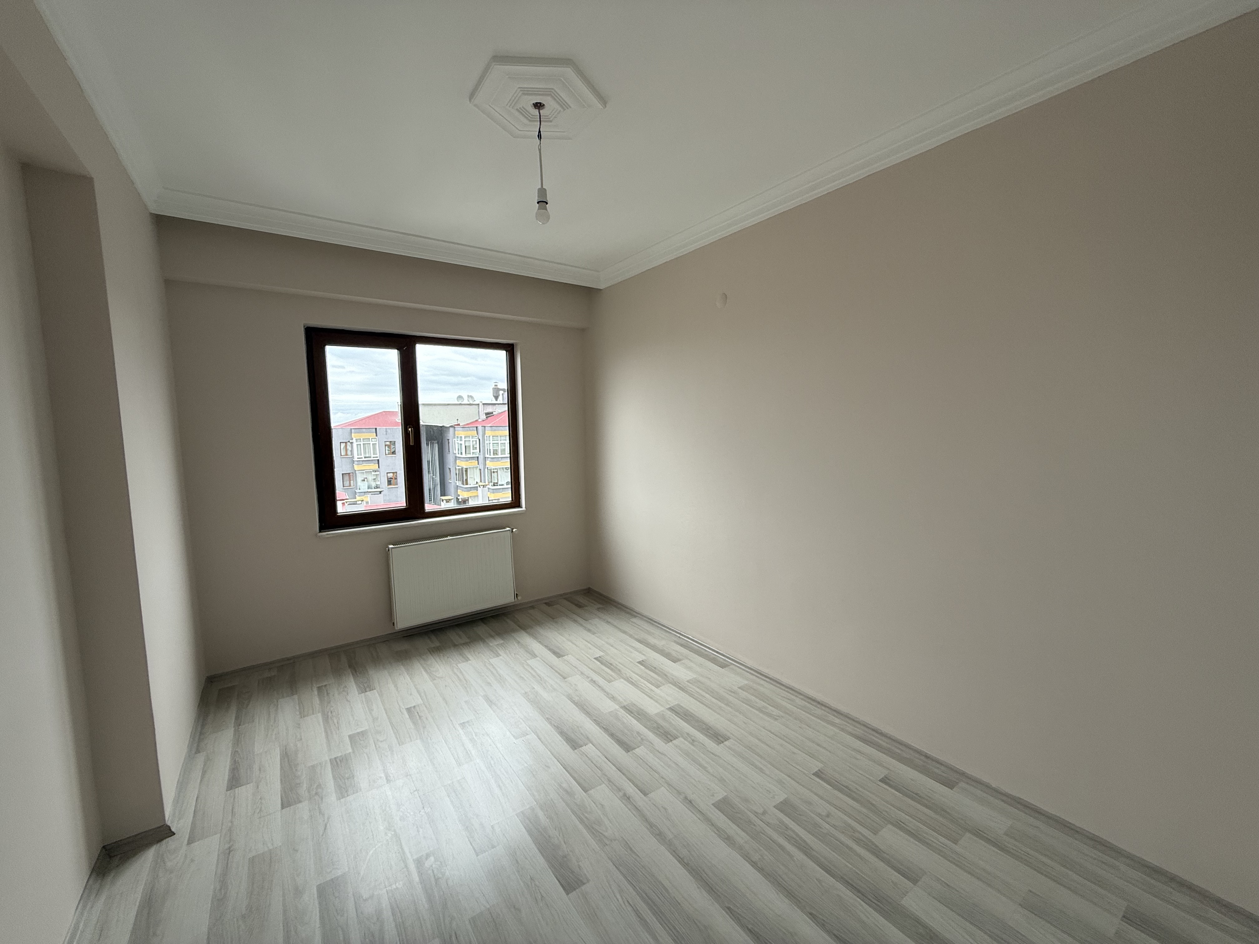 YILDIZLI DA SATILIK 3+1 DAİRE