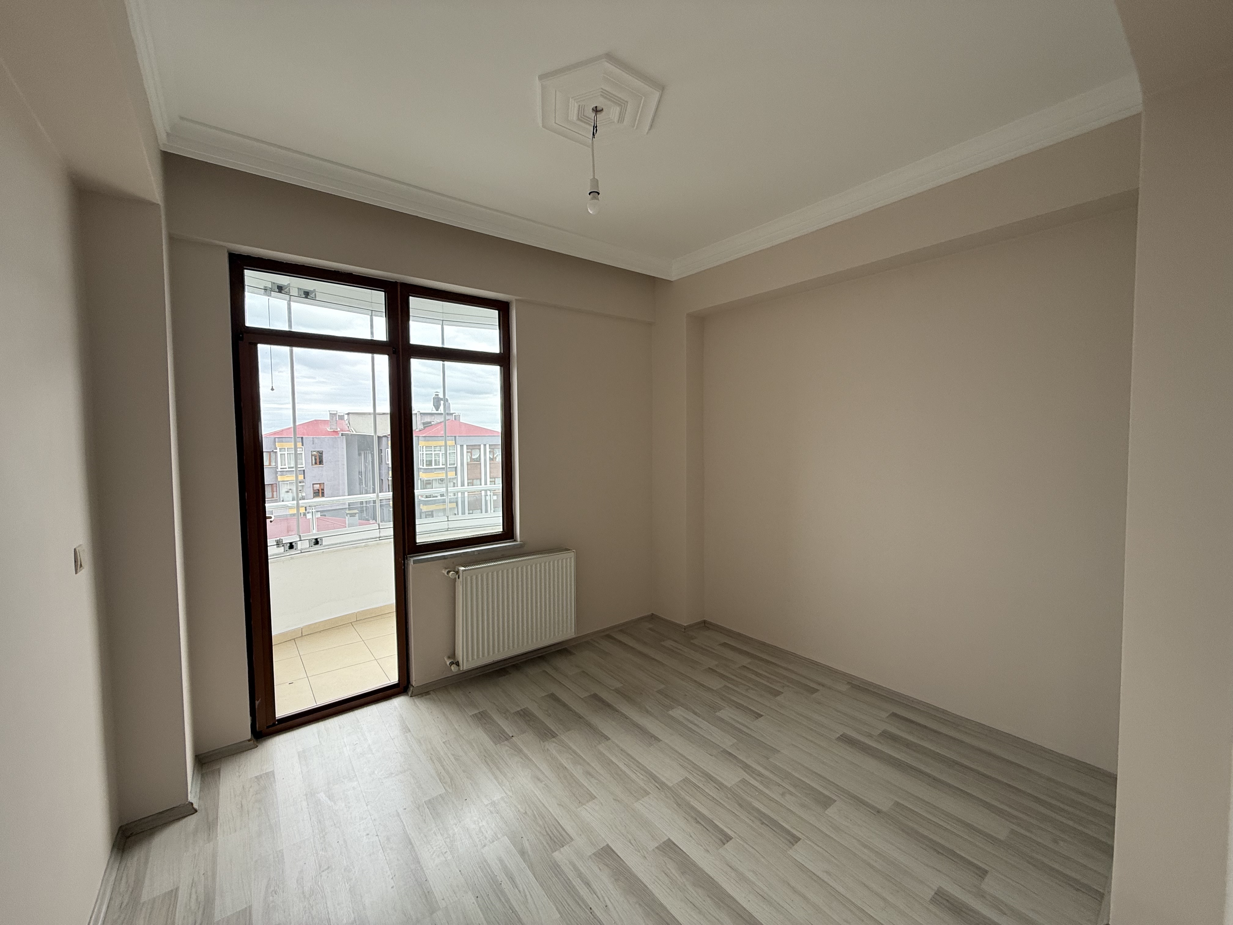 YILDIZLI DA SATILIK 3+1 DAİRE