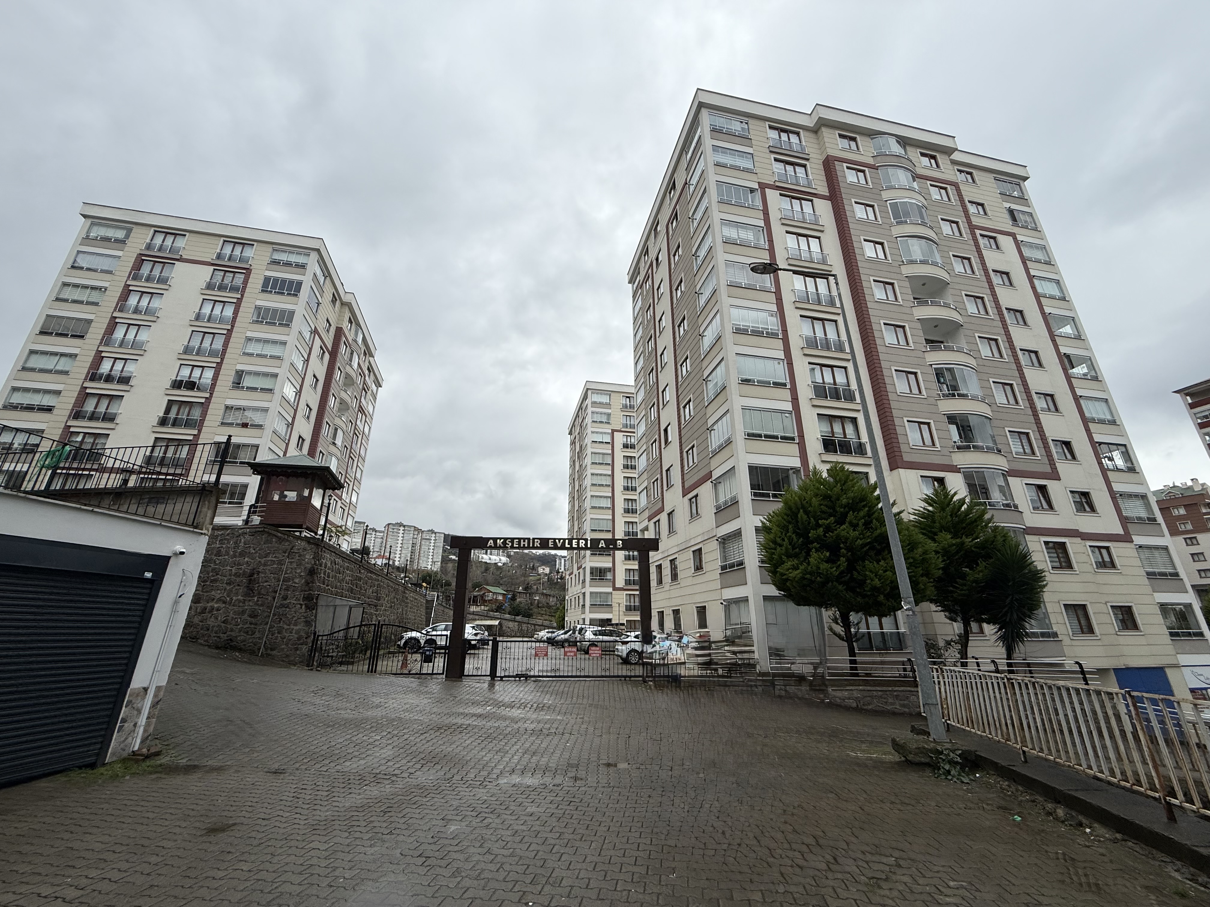 YILDIZLI DA SATILIK 3+1 DAİRE