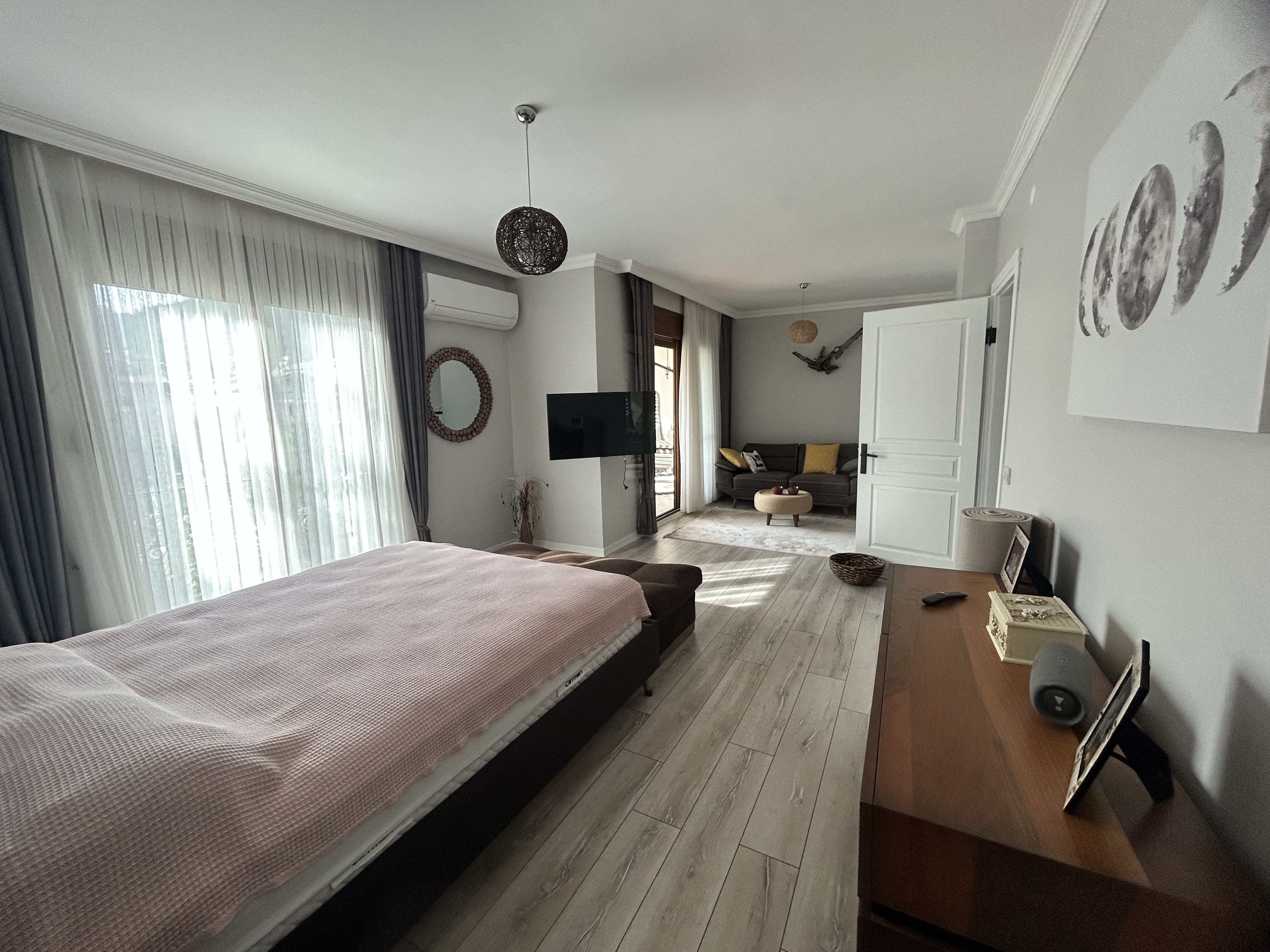 MARMARİS CAMİAVLUNDA SATILIK 5+1 TRİBLEKS HAVUZLU VİLLA