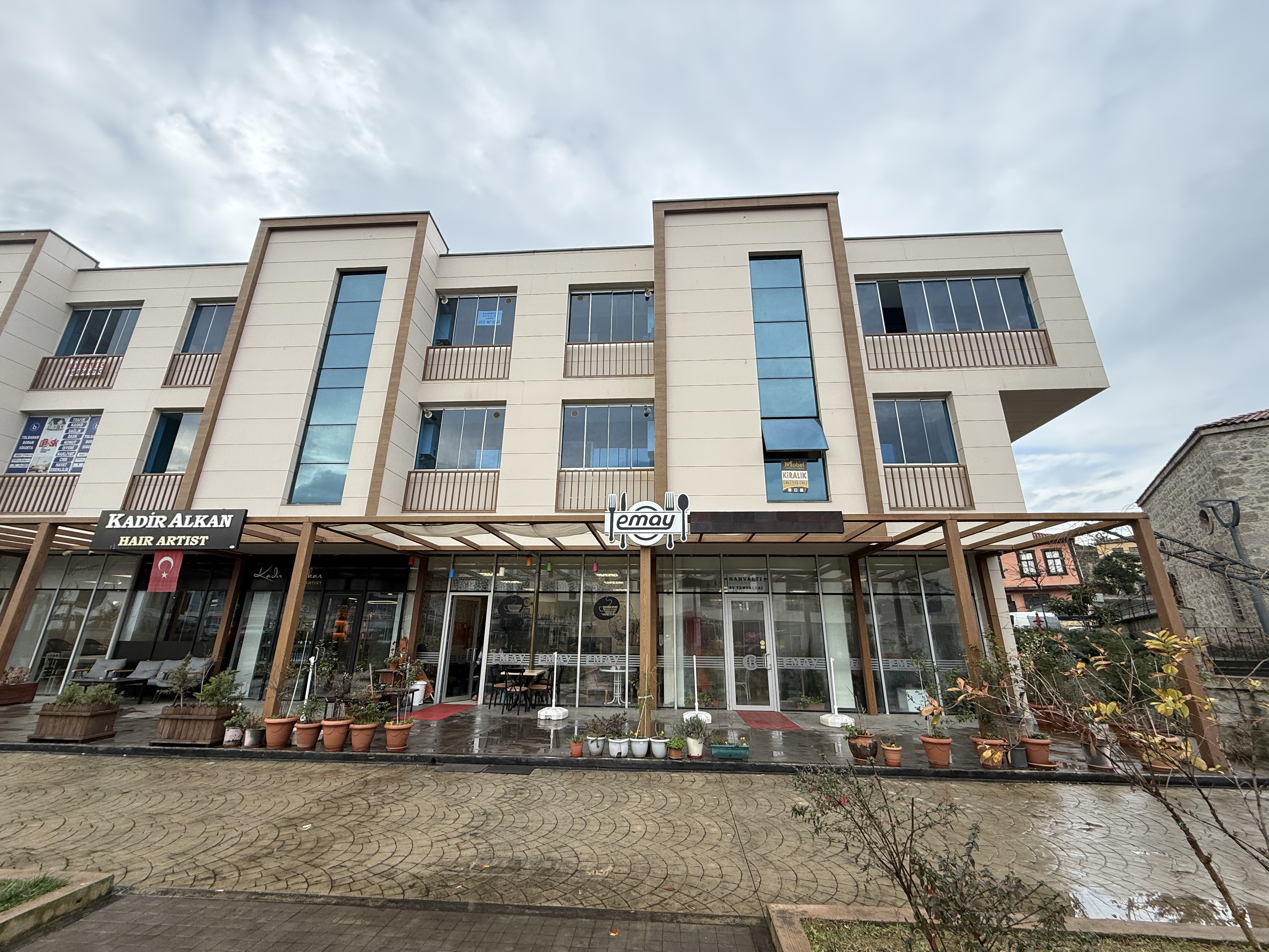 PAZARKAPI DA KİRALIK 3+1 DAİRE