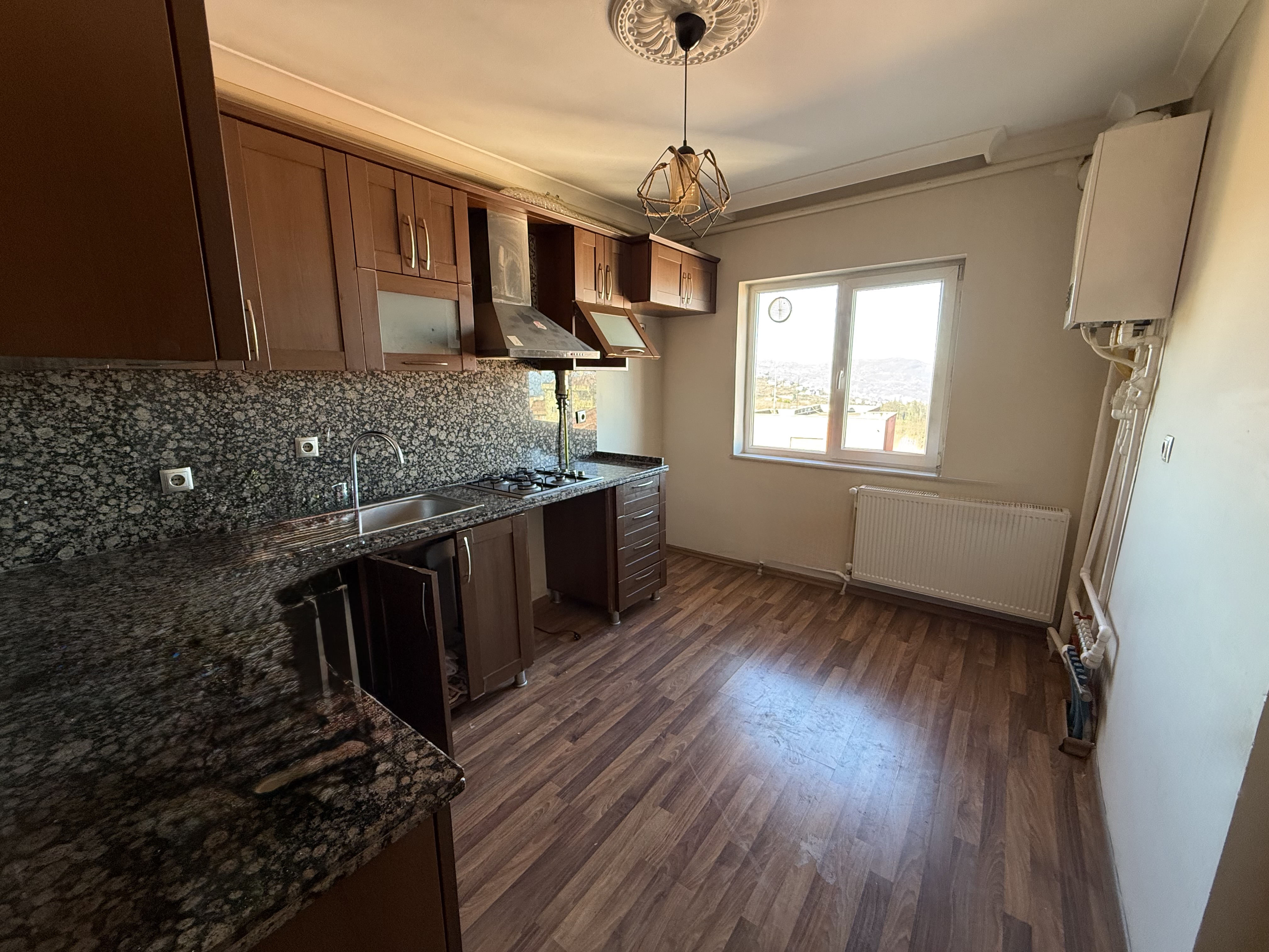 YILDIZLI TOKİ DE KİRALIK 3+1 DAİRE