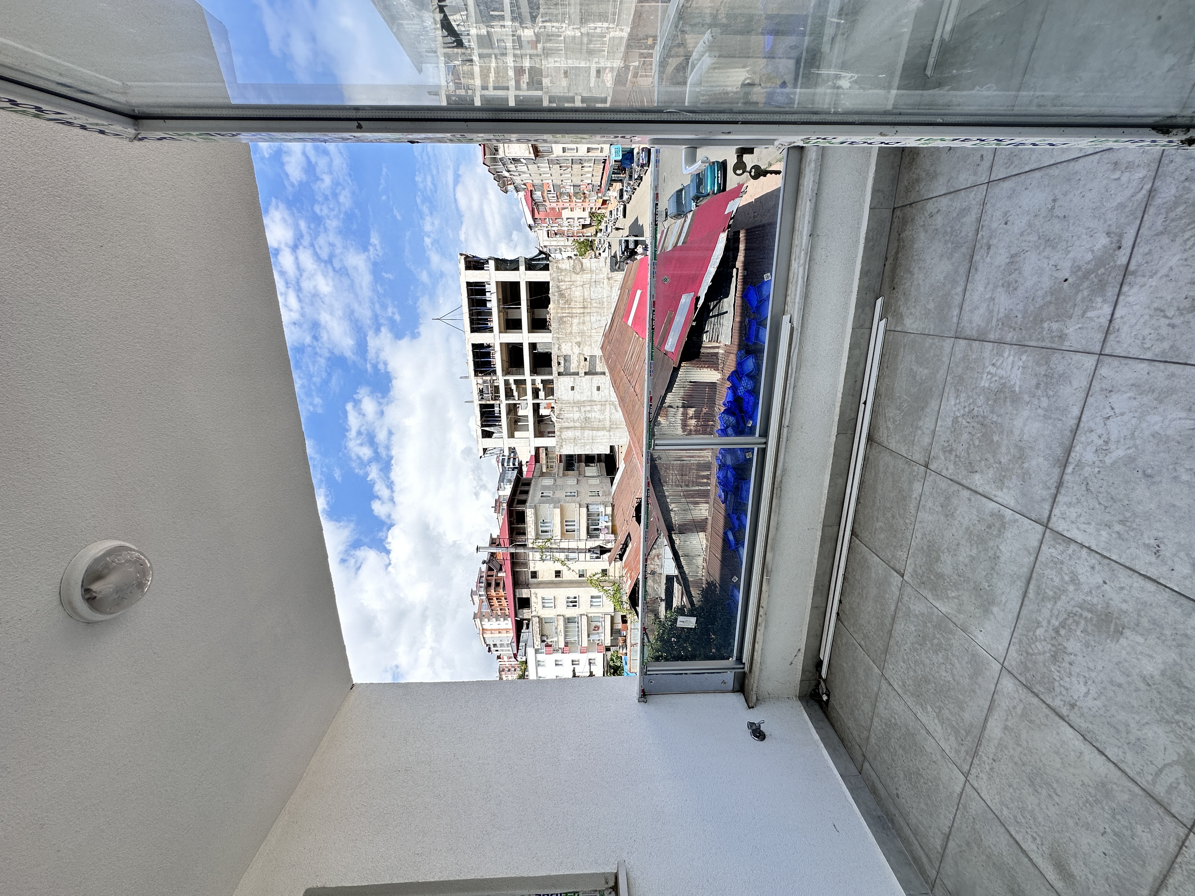 MABEL GAYRİMENKUL BAHÇELİEVLER MAH. CADDE ÜZERİNDE FIRSAT DAİRE