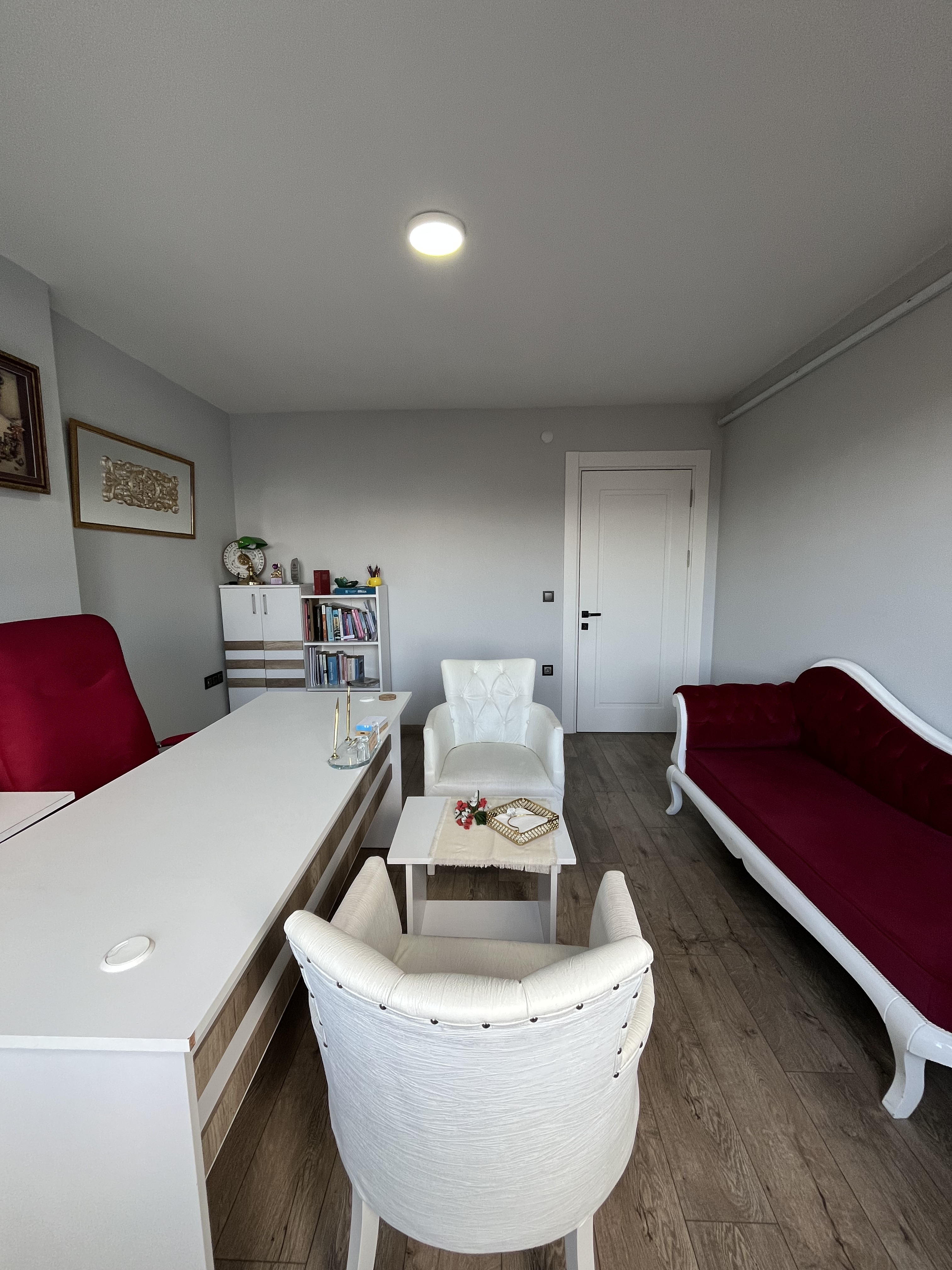 RESUL YAZAR İŞ MERKEZİ EŞYALI KİRALIK OFİS