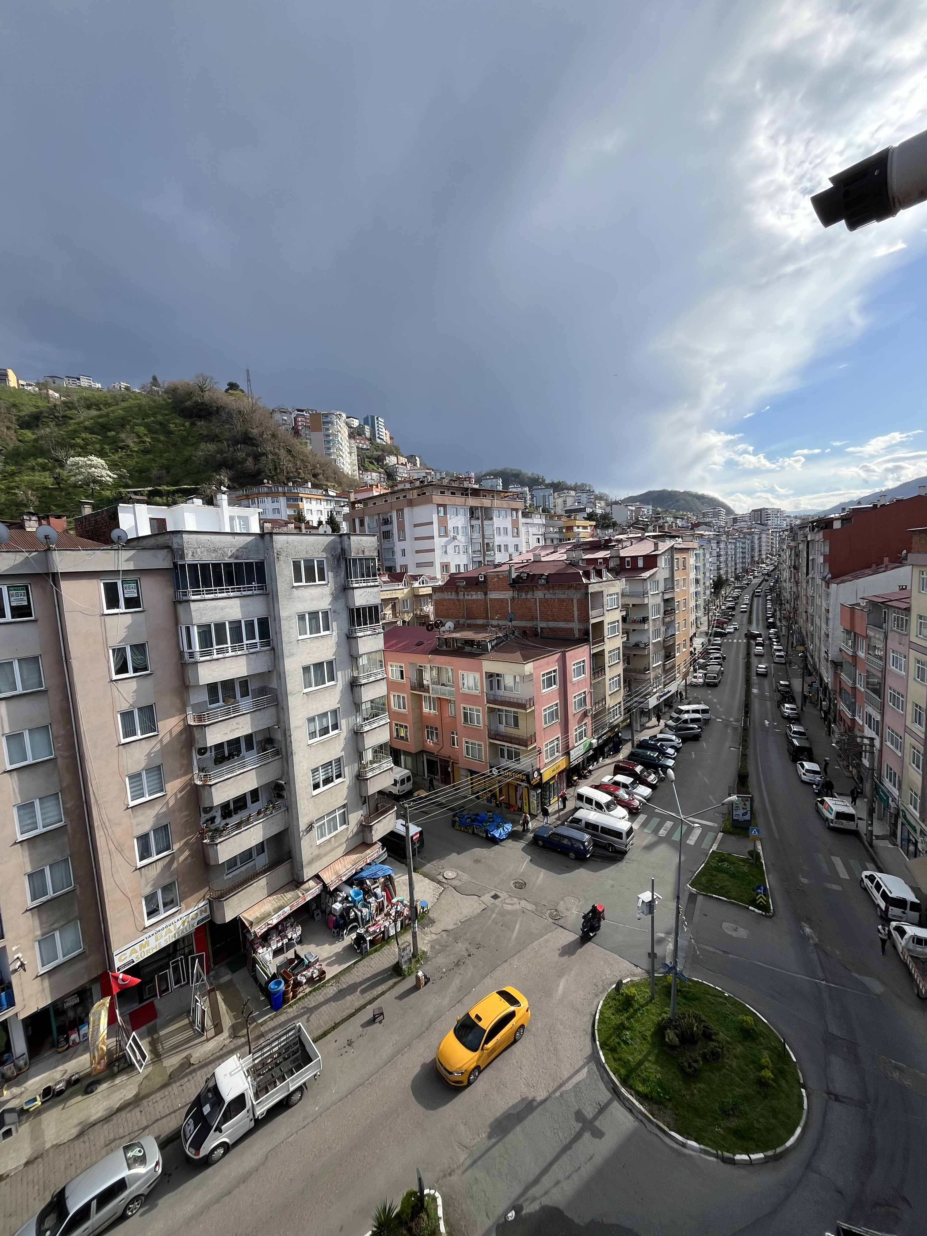 RESUL YAZAR İŞ MERKEZİ EŞYALI KİRALIK OFİS