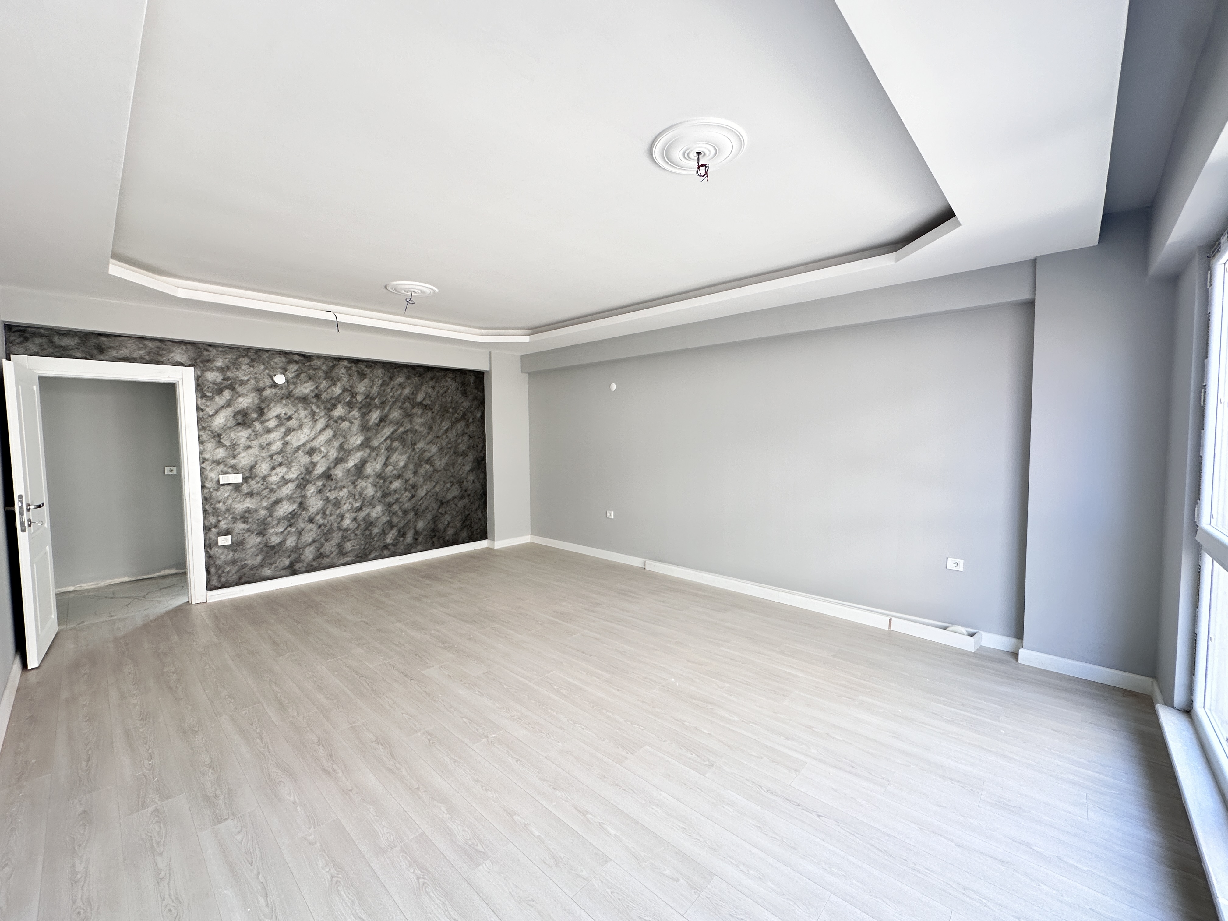 MABELGAYRİMENKUL-BULANCAK MAH. OTURUMA HAZIR MUAZZEM GENİŞ DAİRE