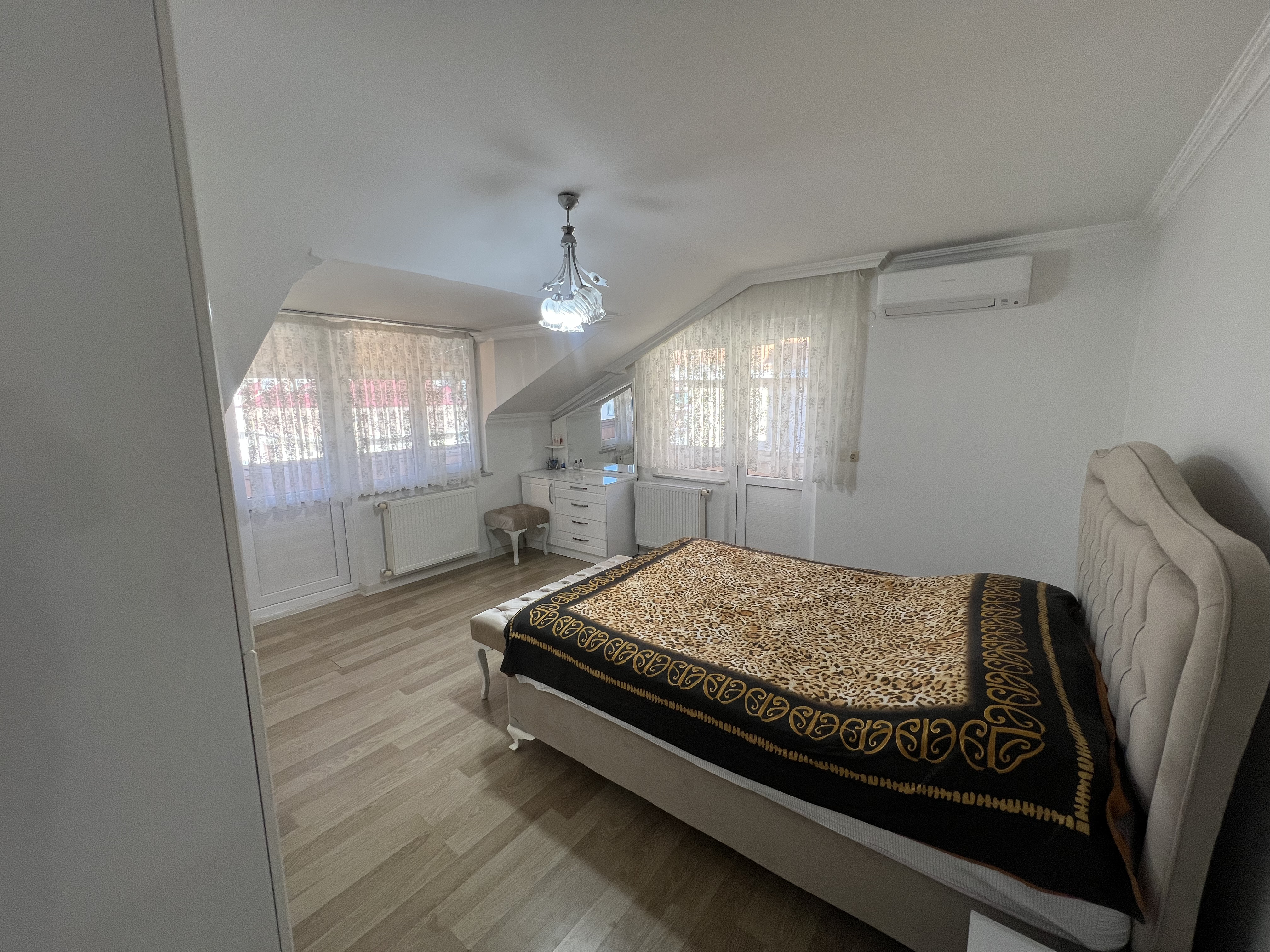 SÖĞÜTLÜDE SATILIK DUBLEX DAİRE