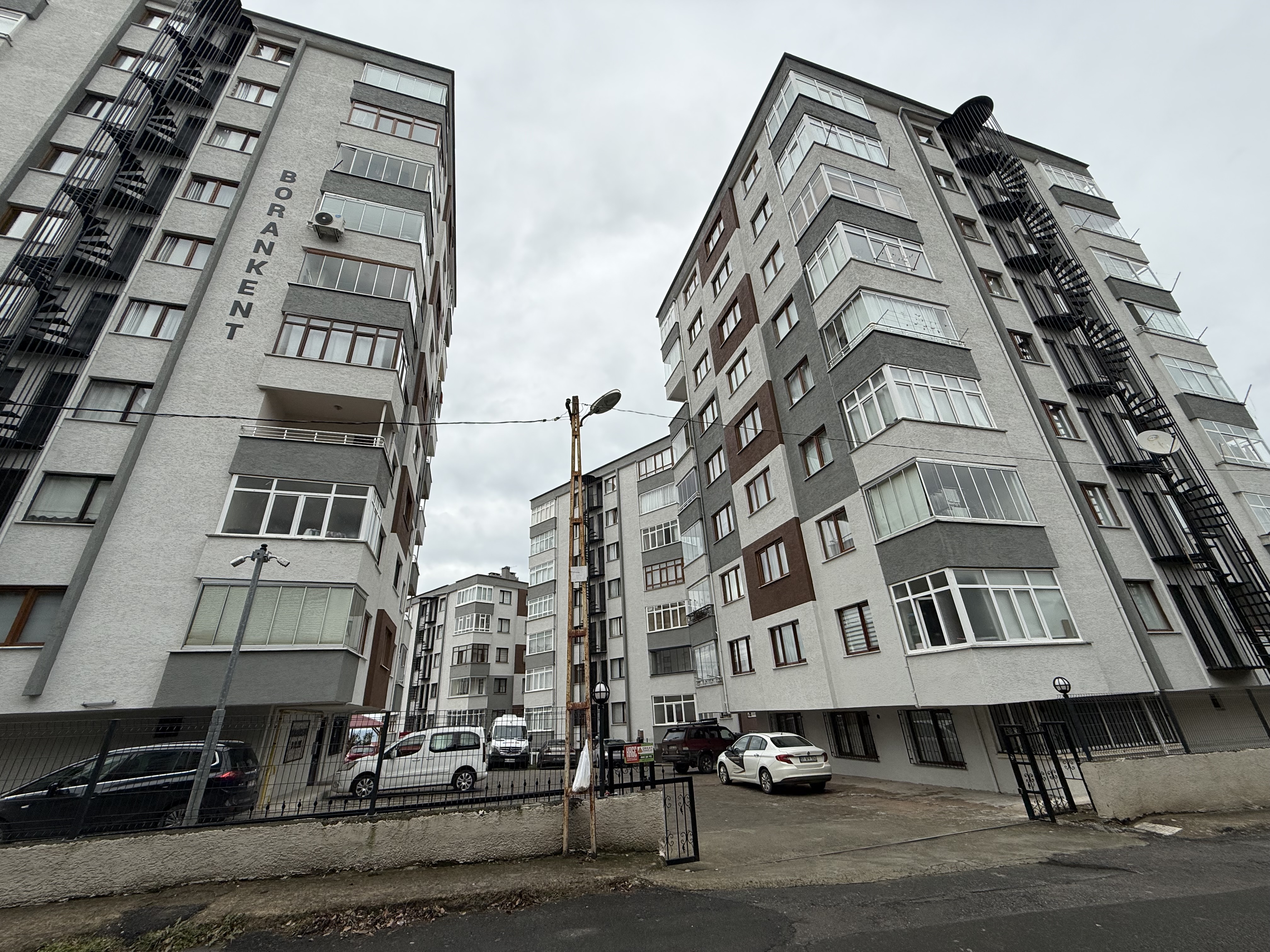 AYDINLIKEVLER‘DE SATILIK 3 + 1 DAİRE