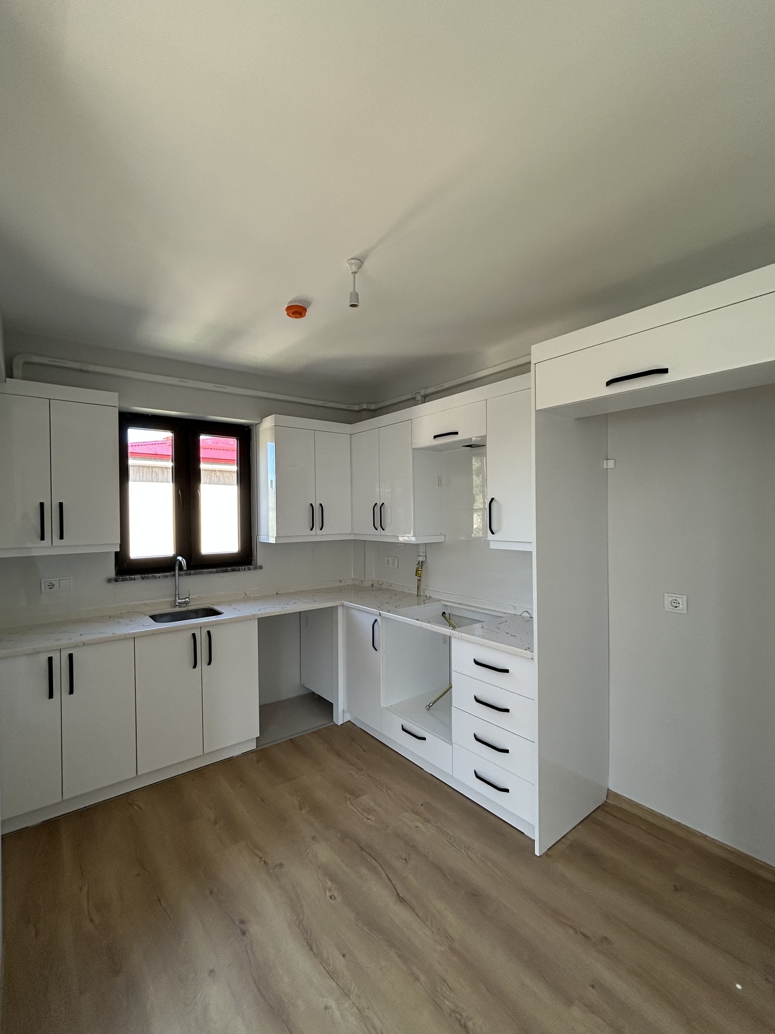 NİŞANTAŞI A BLOK 6. KAT DAİRE 30