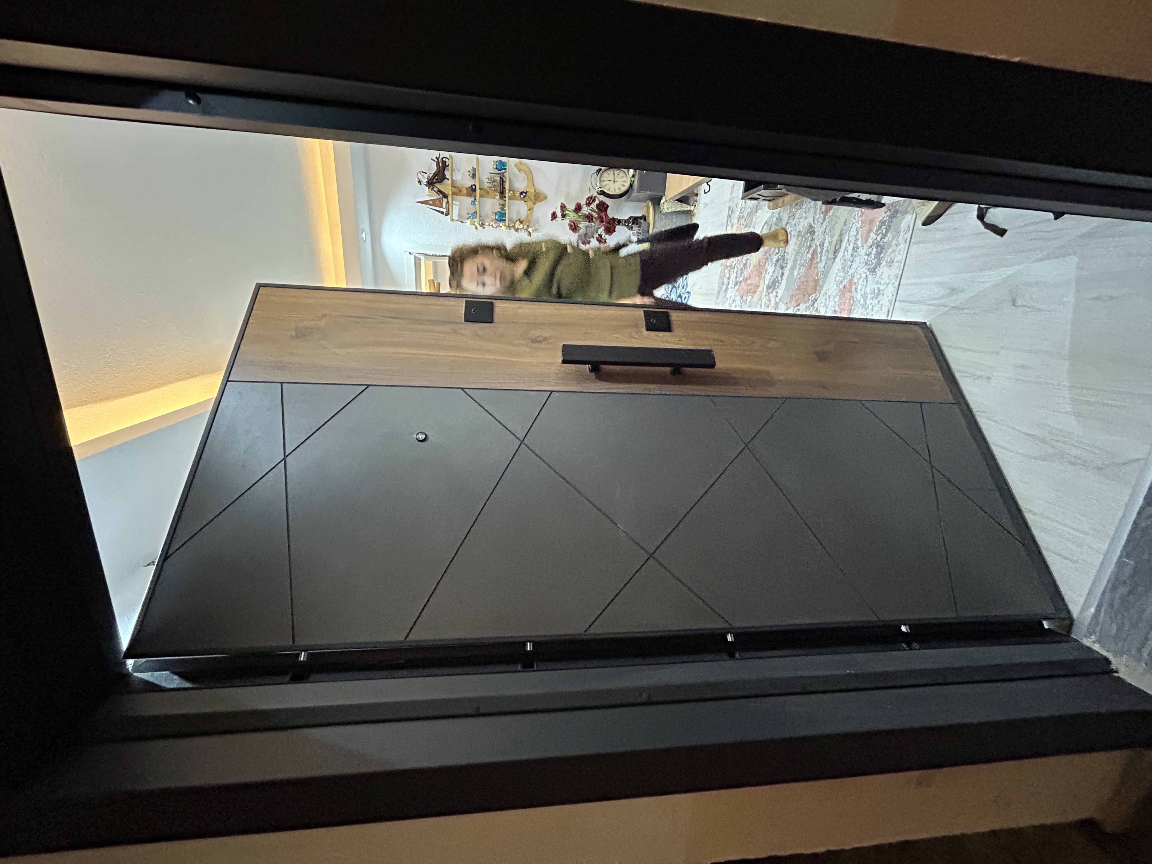 MARMARİS'TE MARİNAYA YAKIN,  KÖYLÜ PAZARI CİVARAINDA SATILIK FUL EŞYALI 1+1 DAİRE