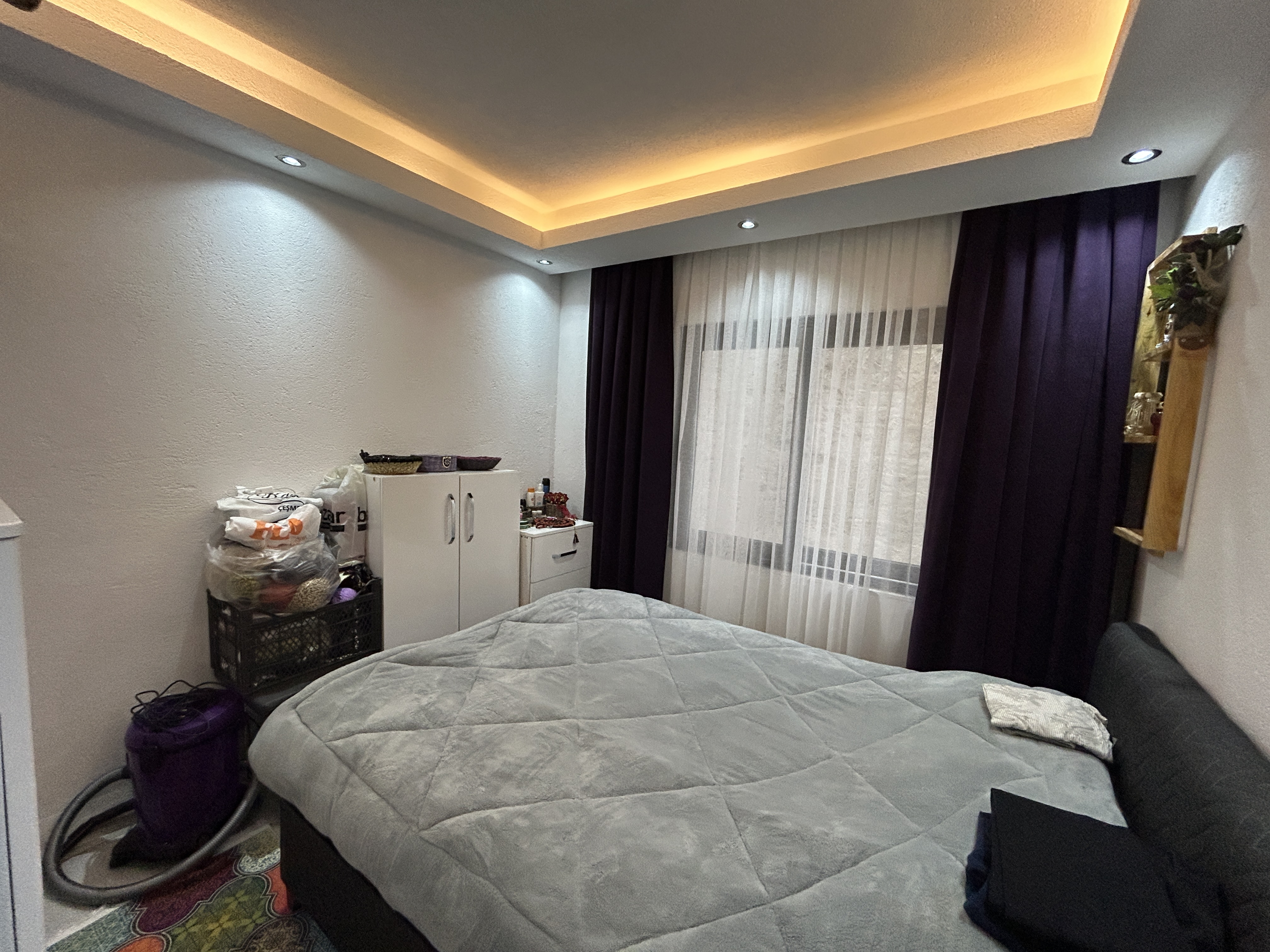 MARMARİS'TE MARİNAYA YAKIN,  KÖYLÜ PAZARI CİVARAINDA SATILIK FUL EŞYALI 1+1 DAİRE