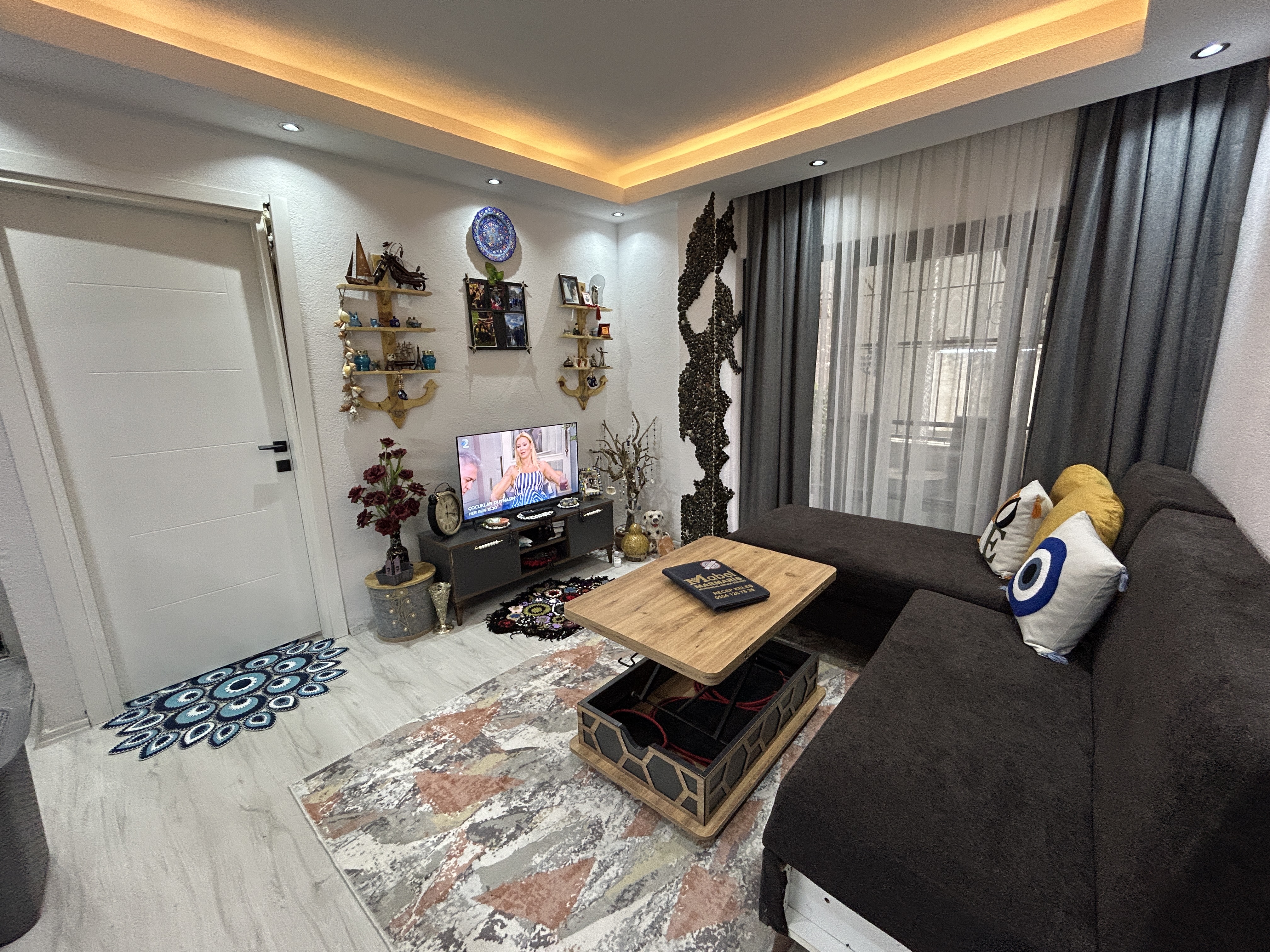 MARMARİS'TE MARİNAYA YAKIN,  KÖYLÜ PAZARI CİVARAINDA SATILIK FUL EŞYALI 1+1 DAİRE