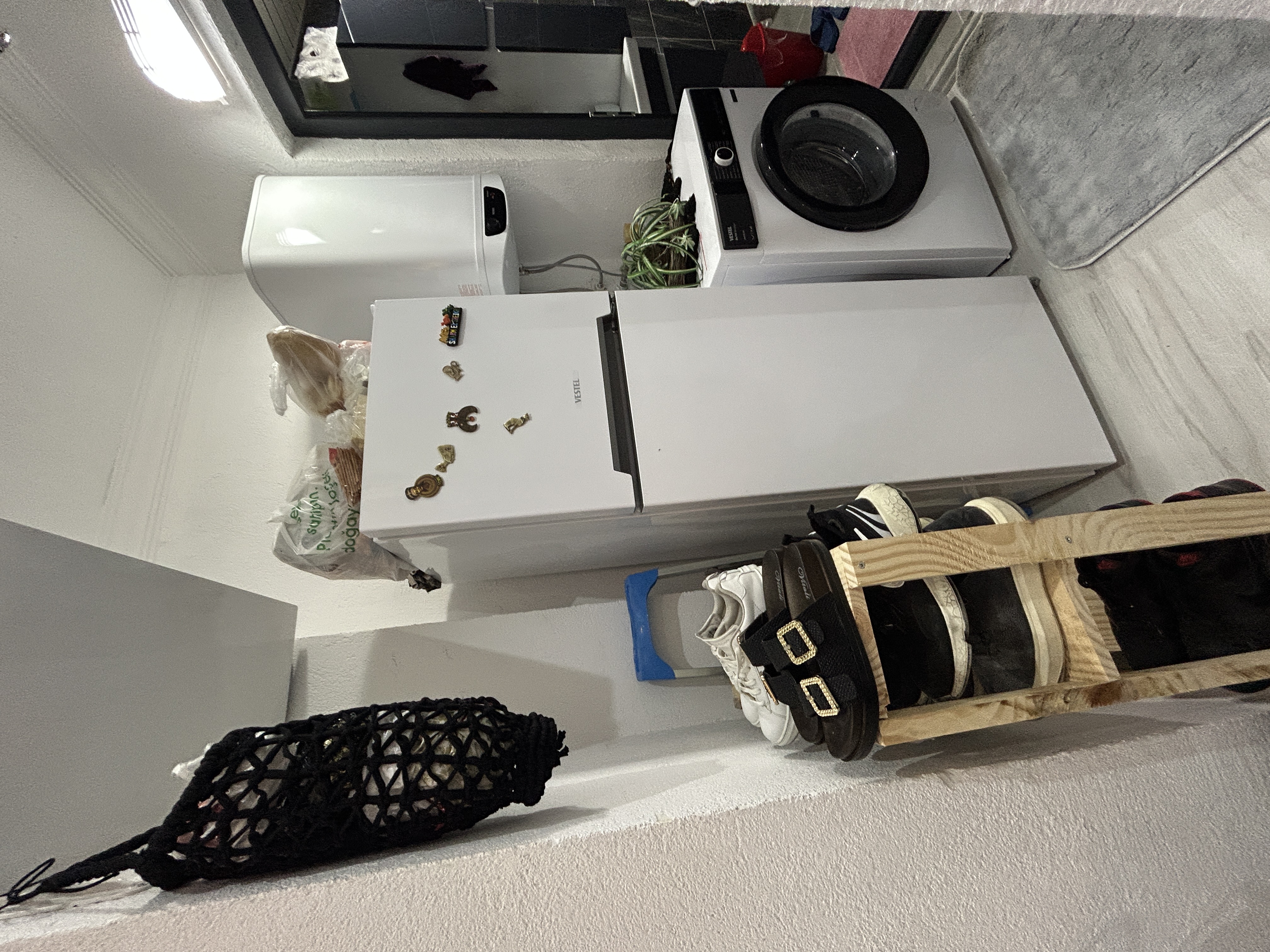 MARMARİS'TE MARİNAYA YAKIN,  KÖYLÜ PAZARI CİVARAINDA SATILIK FUL EŞYALI 1+1 DAİRE