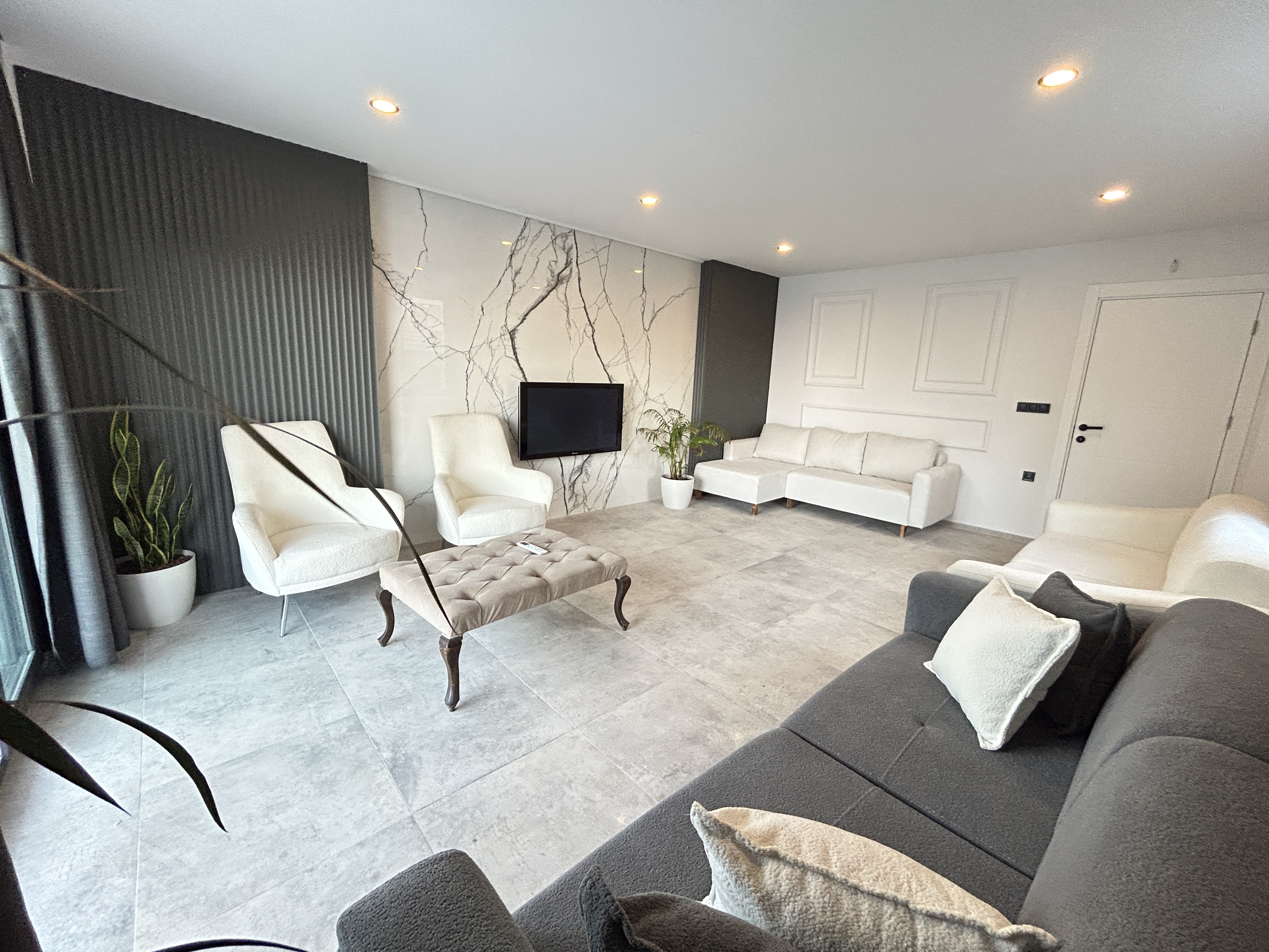 MARMARİS SÖĞÜTTE SONSUZLUK HAVUZ DENİZ MANZARALI SIFIR 4+1 VİLLA