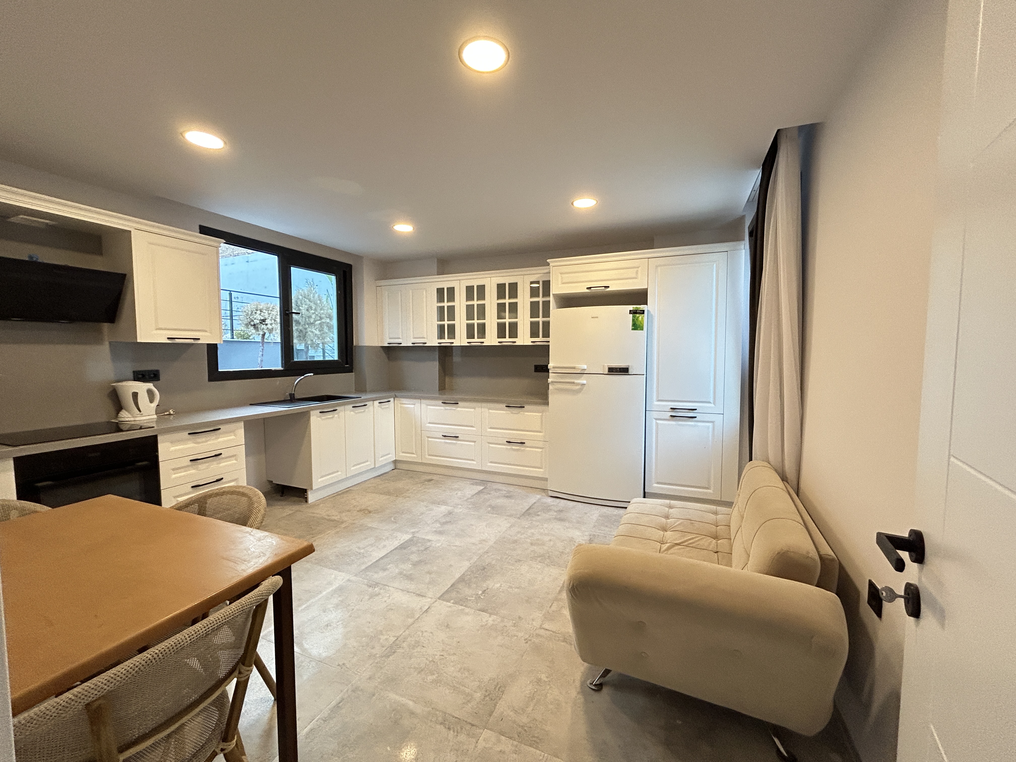 MARMARİS SÖĞÜTTE SONSUZLUK HAVUZ DENİZ MANZARALI SIFIR 4+1 VİLLA