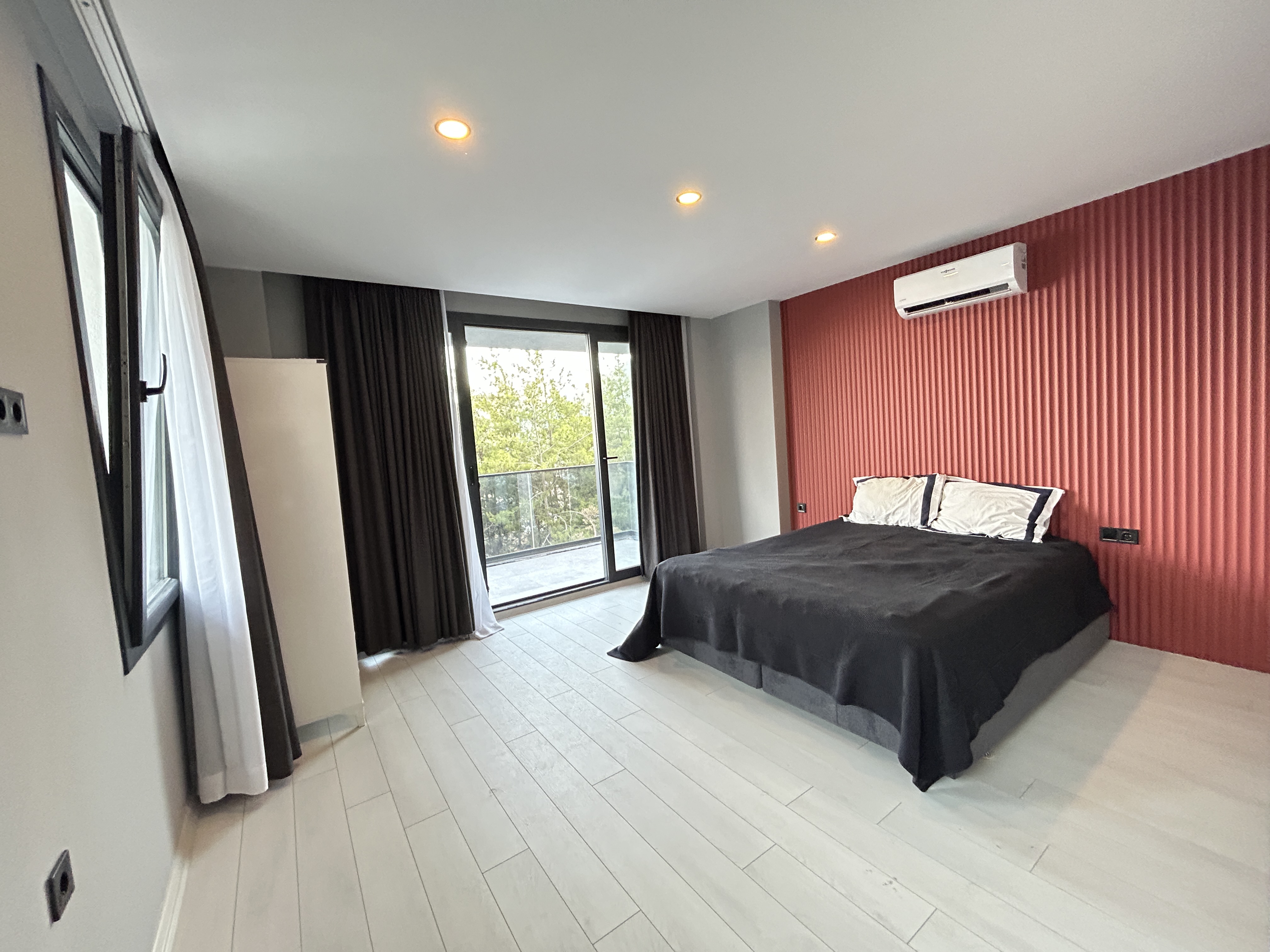 MARMARİS SÖĞÜTTE SONSUZLUK HAVUZ DENİZ MANZARALI SIFIR 4+1 VİLLA