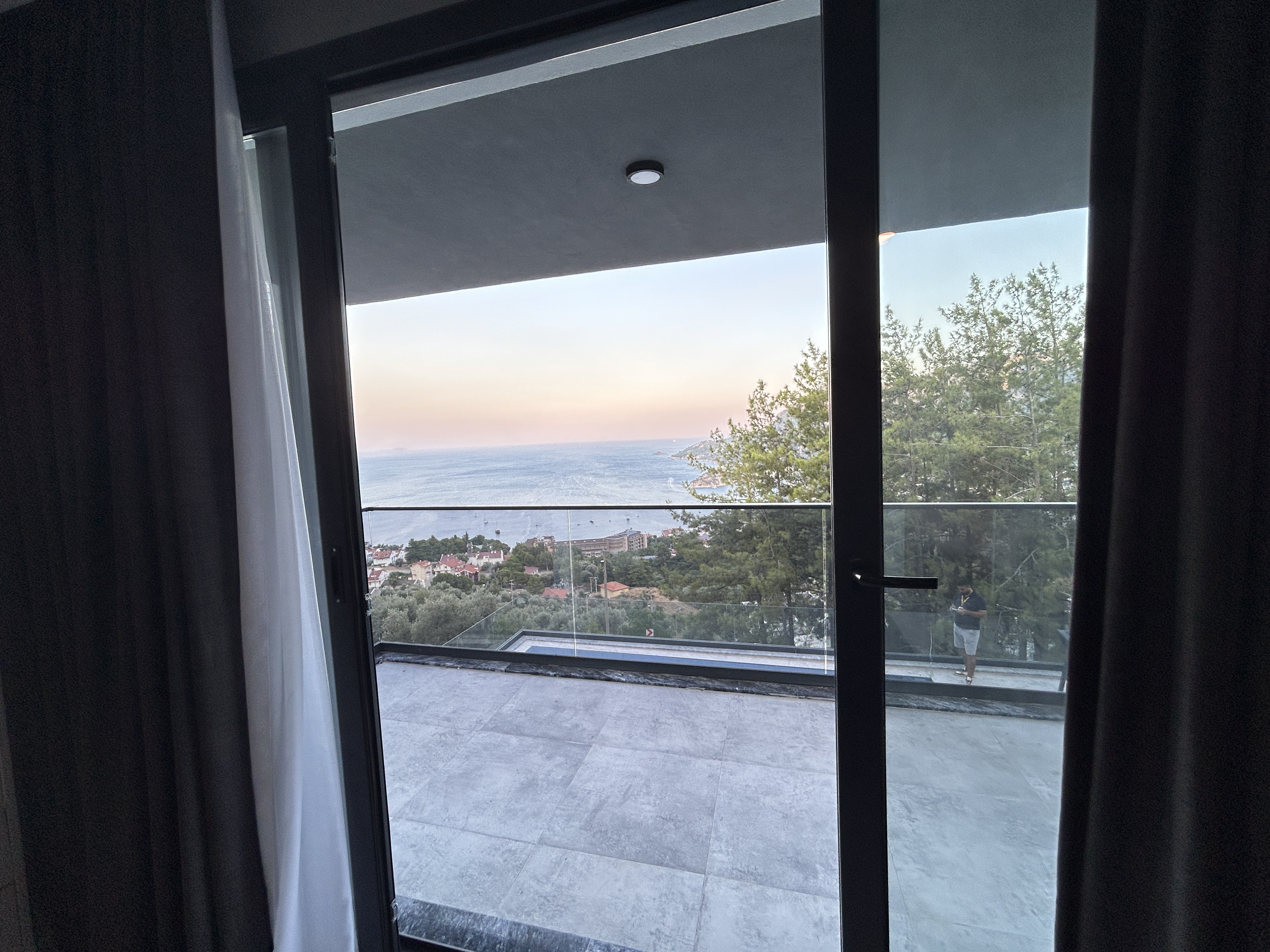 MARMARİS SÖĞÜTTE SONSUZLUK HAVUZ DENİZ MANZARALI SIFIR 4+1 VİLLA