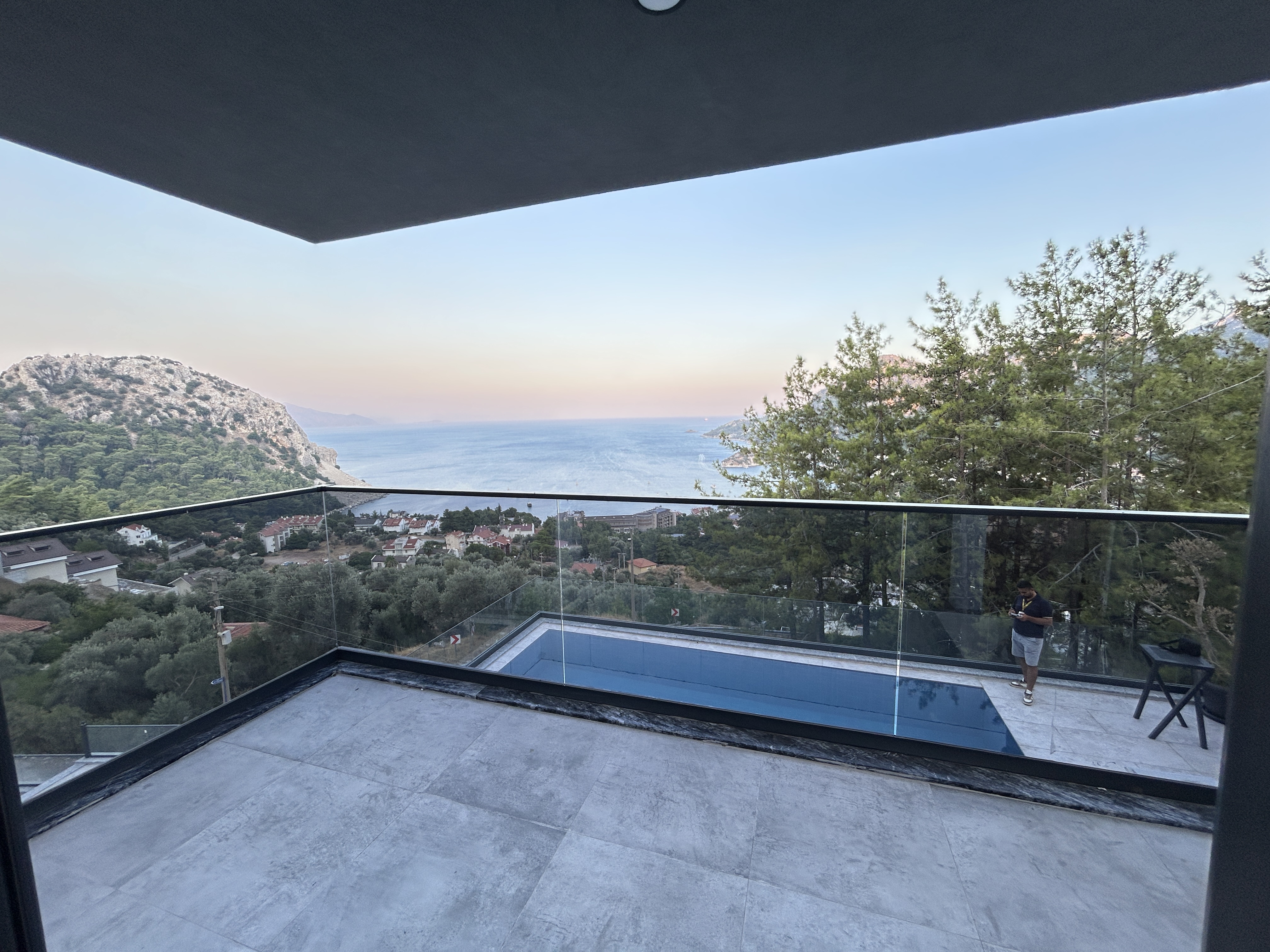 MARMARİS SÖĞÜTTE SONSUZLUK HAVUZ DENİZ MANZARALI SIFIR 4+1 VİLLA