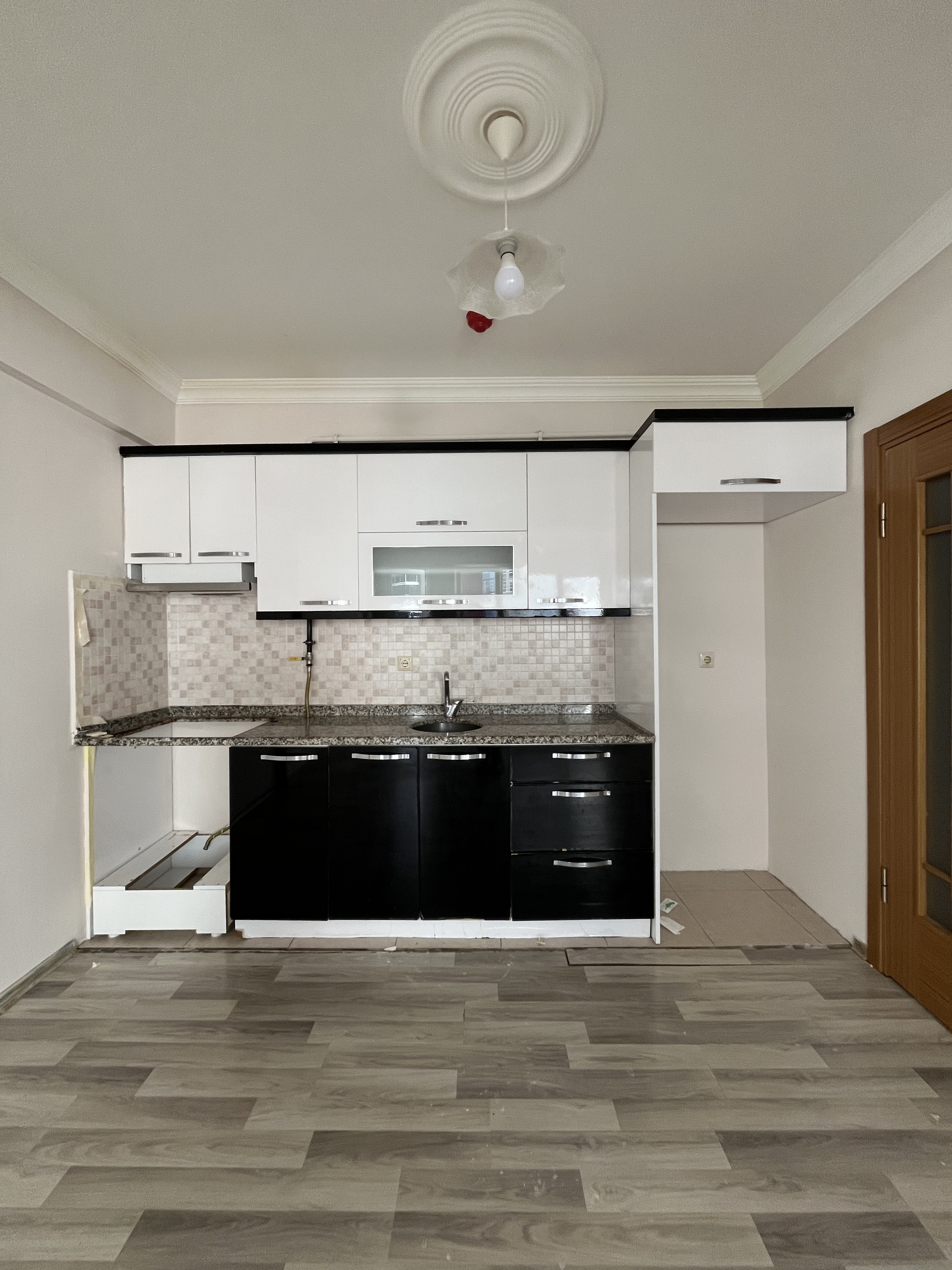 GEDİKKAYA MH. FLORYA EVLERİ KİRALIK 3+1