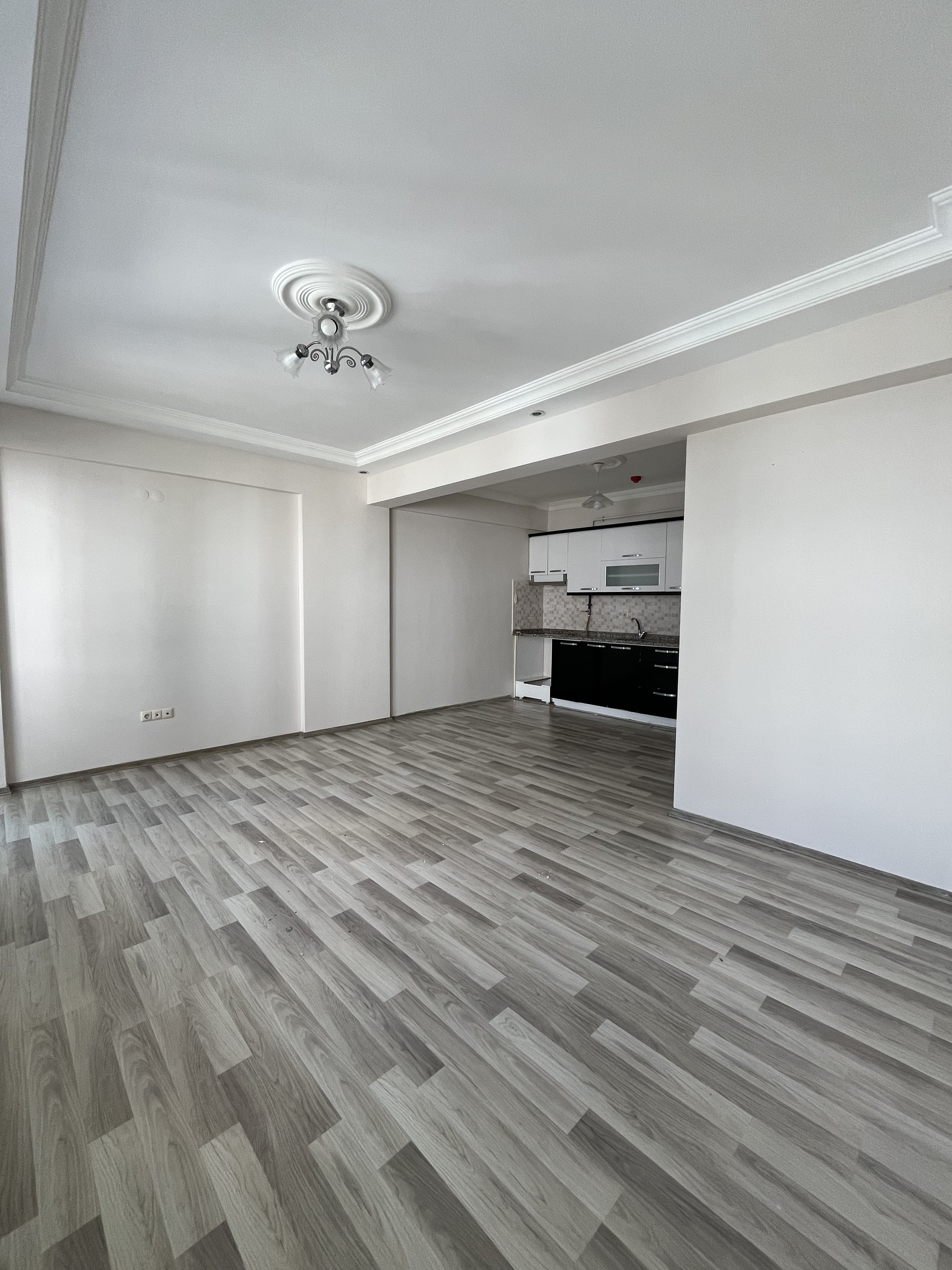 GEDİKKAYA MH. FLORYA EVLERİ KİRALIK 3+1