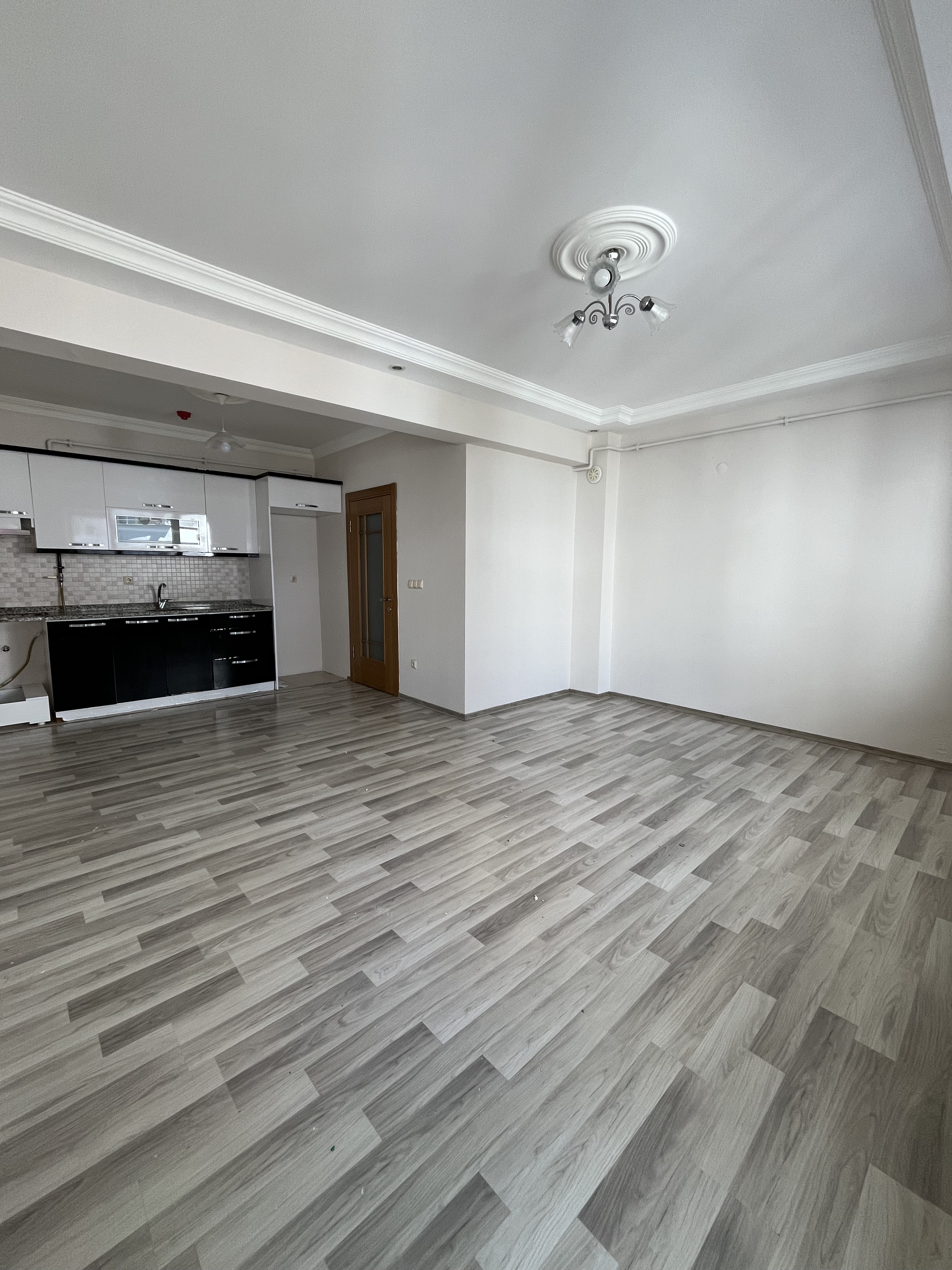 GEDİKKAYA MH. FLORYA EVLERİ KİRALIK 3+1