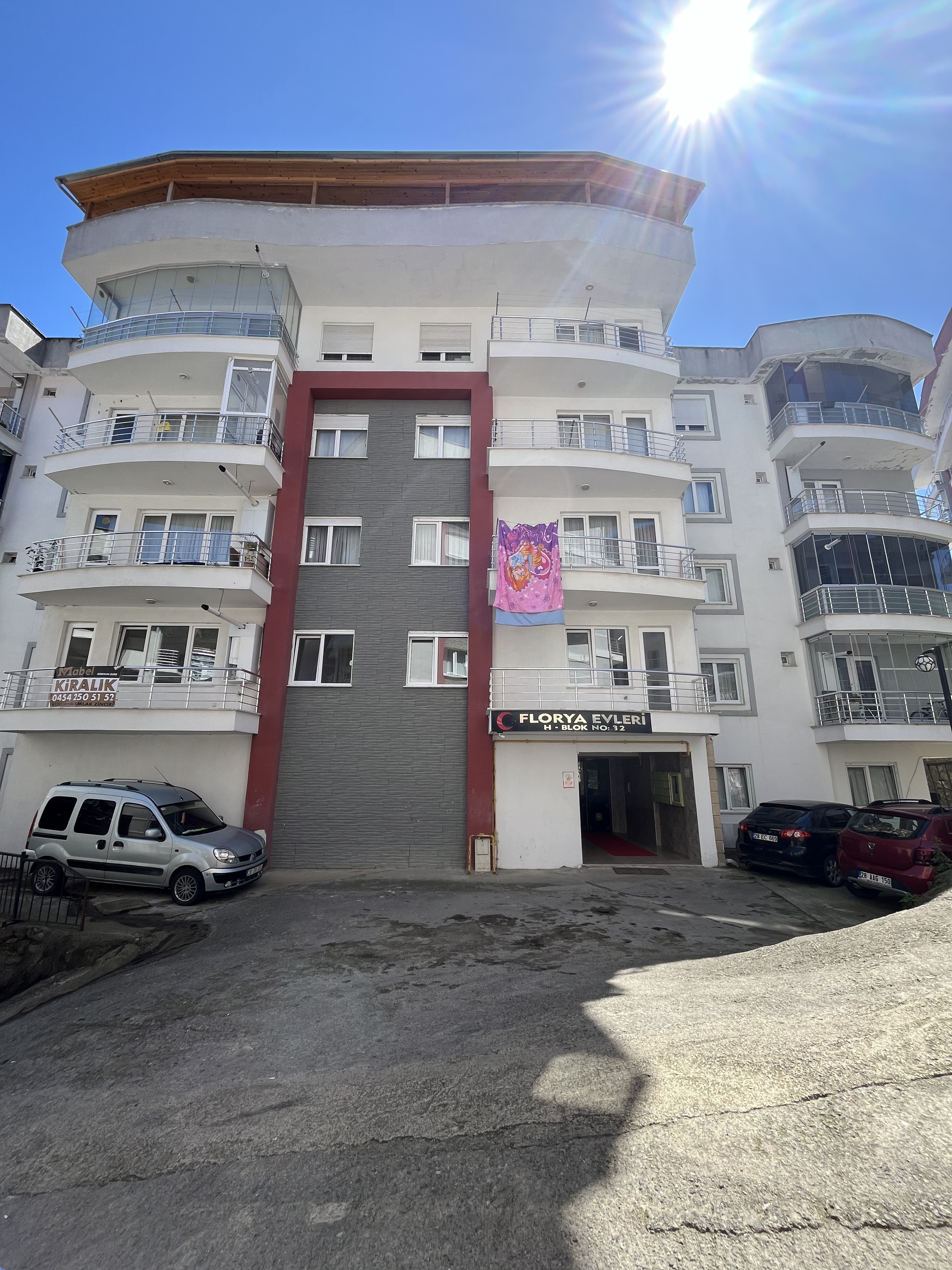 GEDİKKAYA MH. FLORYA EVLERİ KİRALIK 3+1