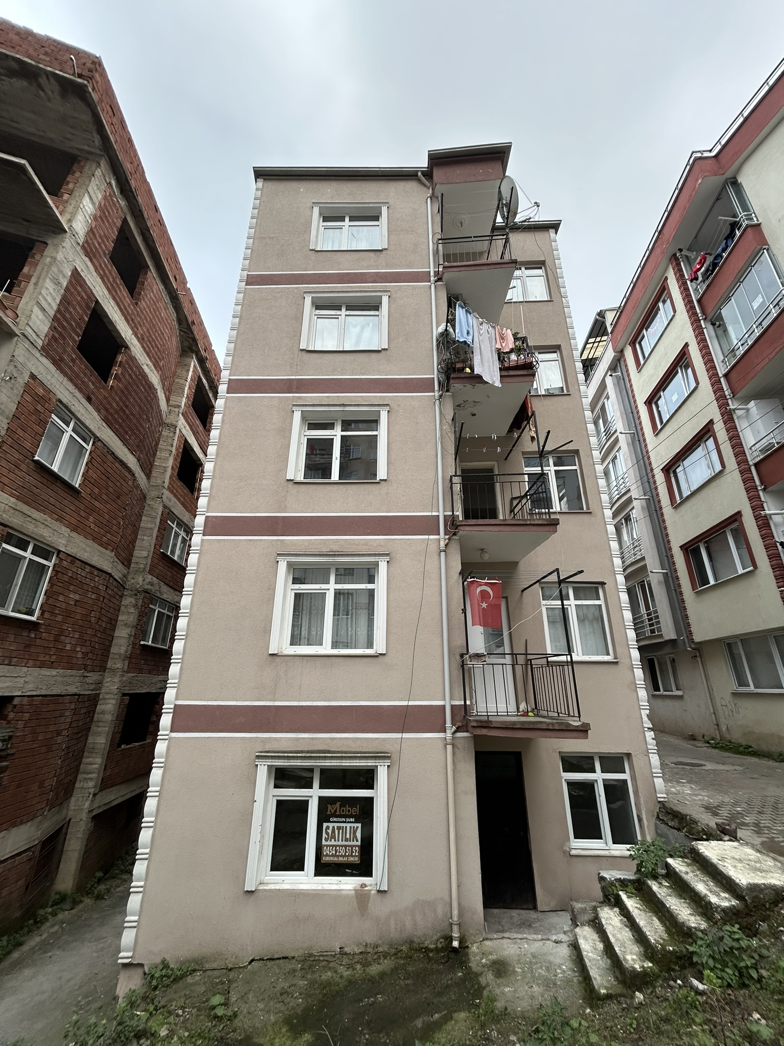 HACIHÜSEYİN YENİYOL MEVKİ SATILIK 2+1 GİRİŞ