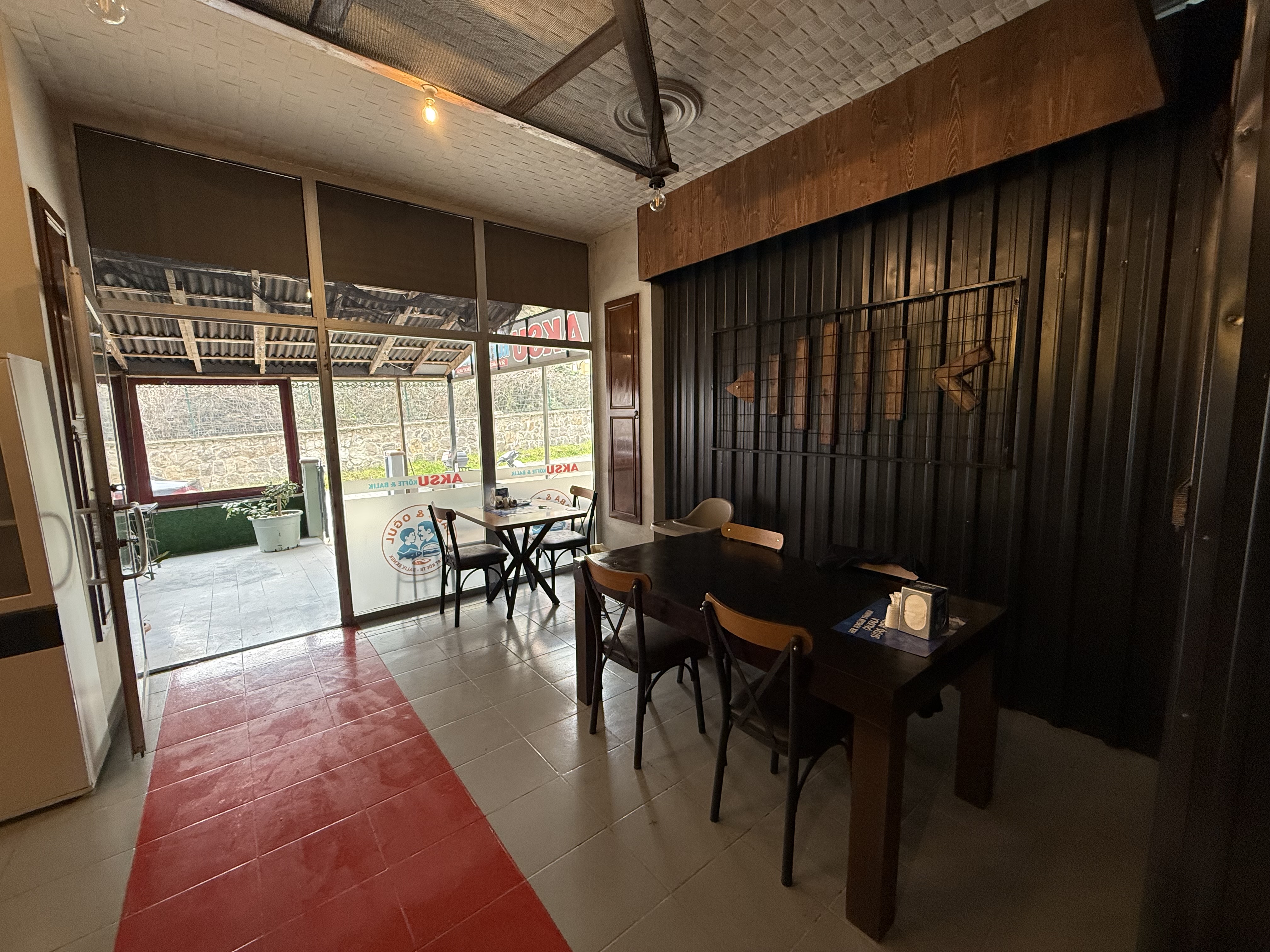 MABEL’DEN YILDIZLI DA KÖFTE BALIK LOKANTA