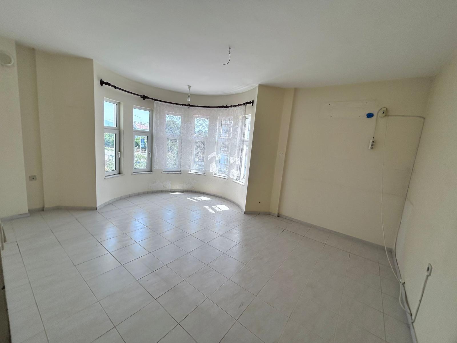 MARMARİS ARMUTALAN'DA SAHİLE 950MT.2+1 AYRI MUTFAK SATILIK DAİRE