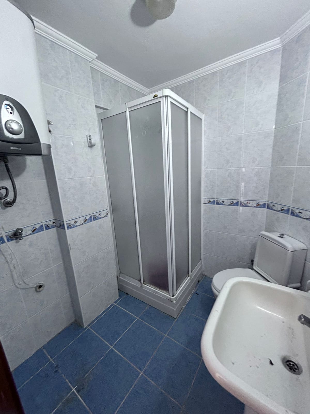 MARMARİS ARMUTALAN'DA SAHİLE 950MT.2+1 AYRI MUTFAK SATILIK DAİRE