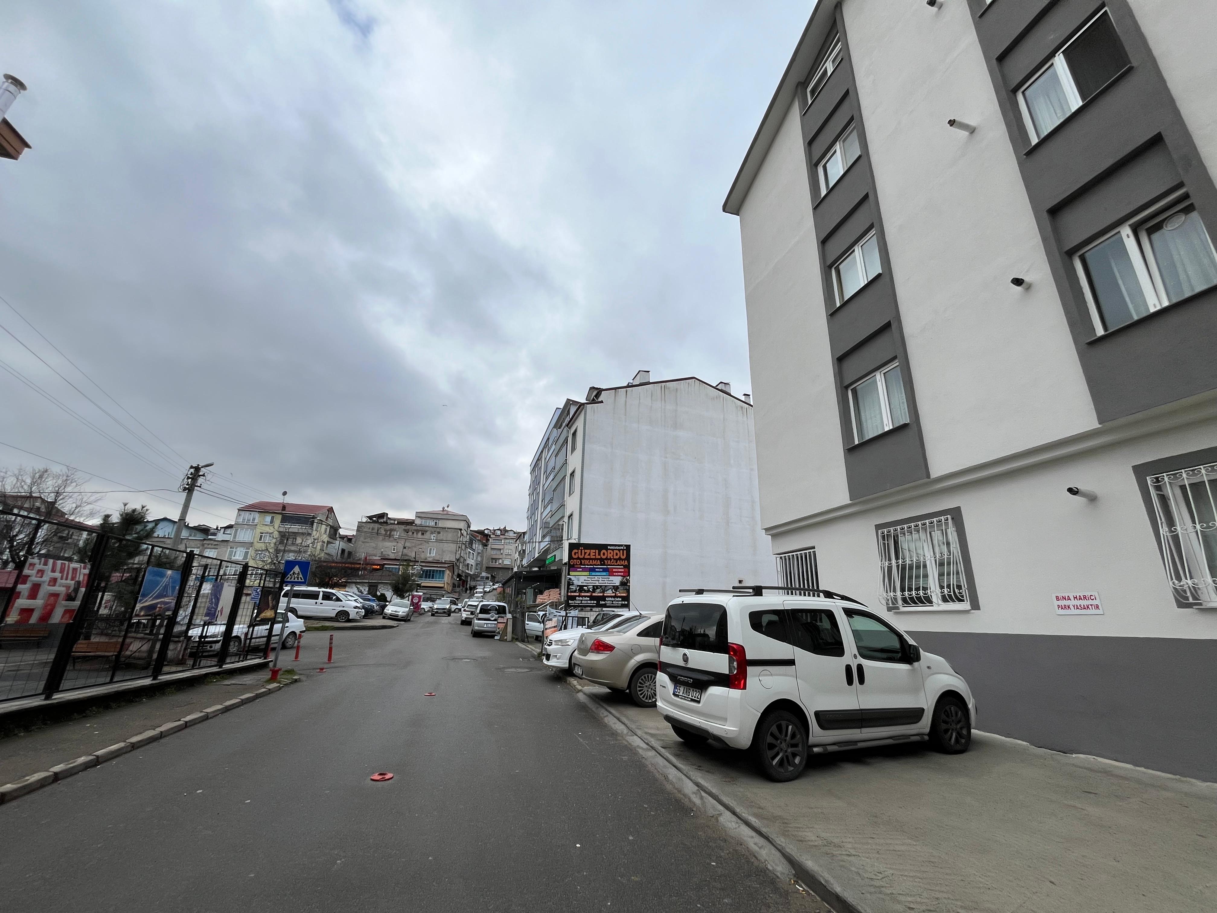 YENİ MAHALLE MEHMET AKİF ERSOY OKULU YANI KİRALIK 3+1