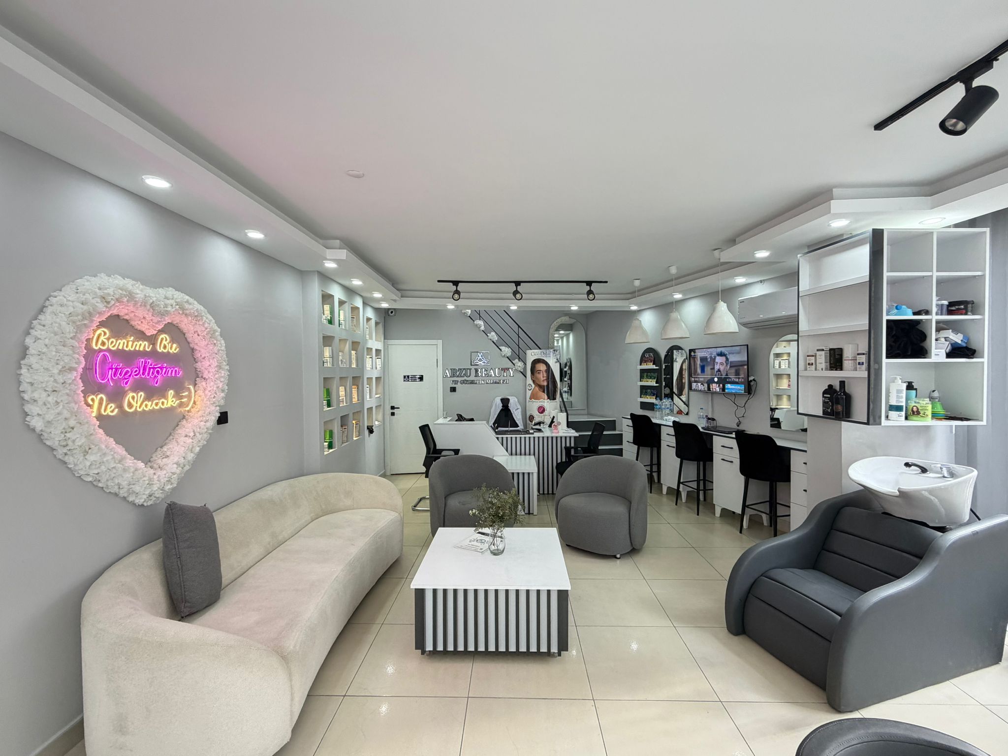 *YILIN FIRSATI DEVREN -FUL DONANIMLI 2 KATLI GÜZELLİK MERKEZİ*