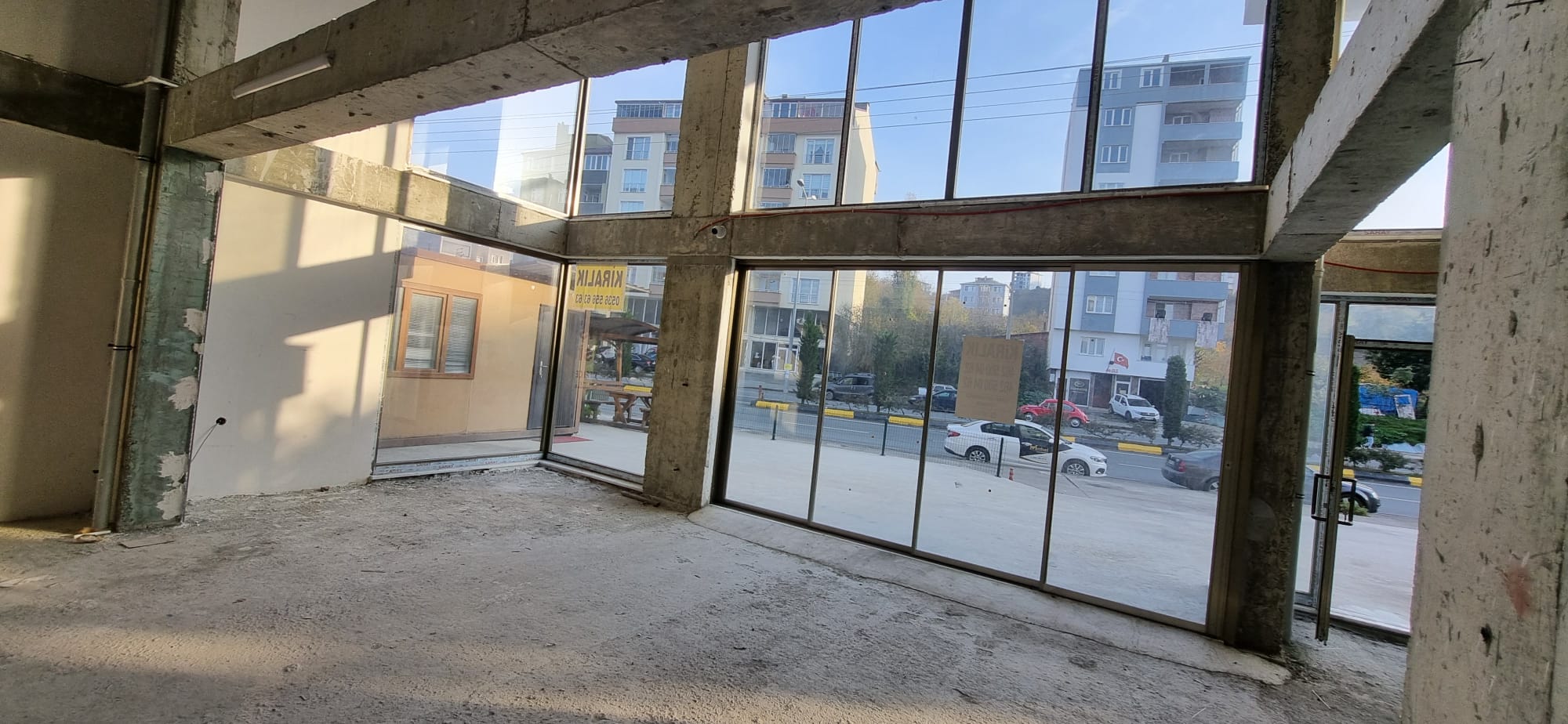 MABEL GAYRİMENKUL ARSİN YOL ÜSTÜ KİRALIK 400 M2 İŞYERİ/DÜKKAN