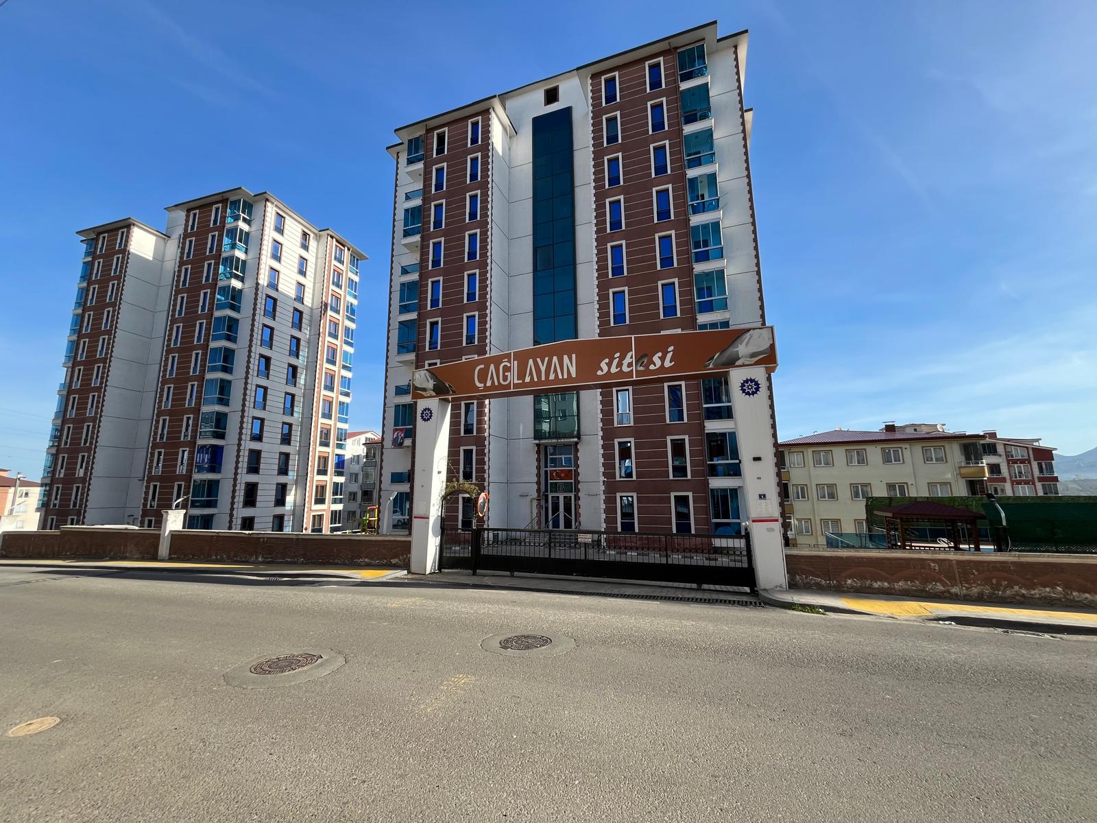 MABEL GAYRİMENKUL-ŞAHİNCİLİ M.-ÇAĞLAYAN SİTESİNDE HAVUZLU 3+1