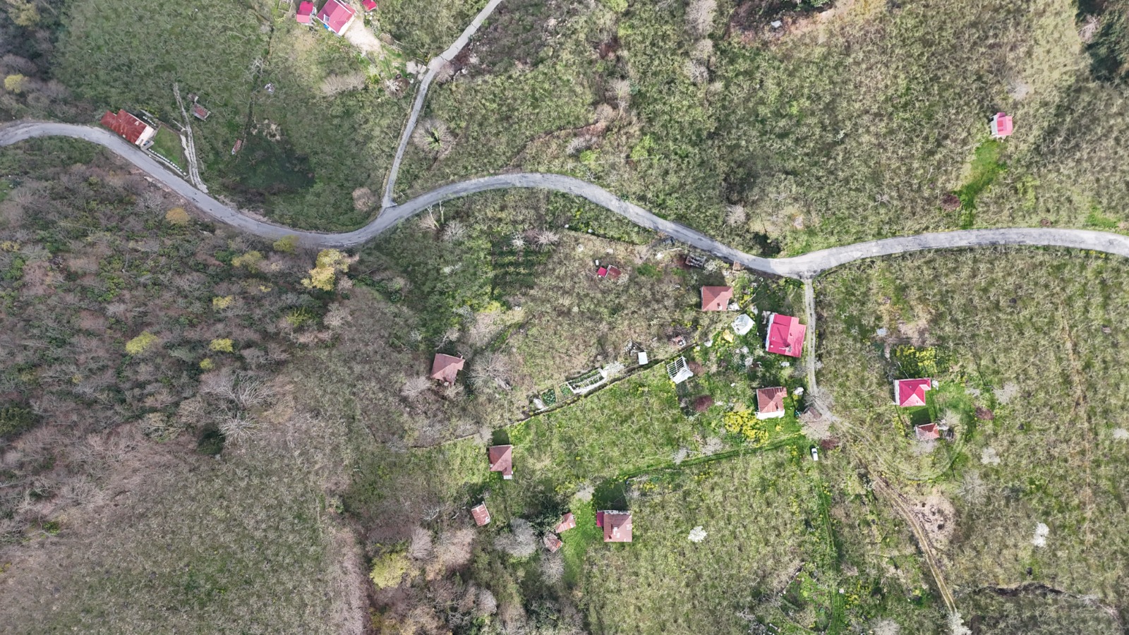 MABEL'DEN ERİKLİK KÖYÜNDE YATIRIMLIK FIRSAT BAHÇE