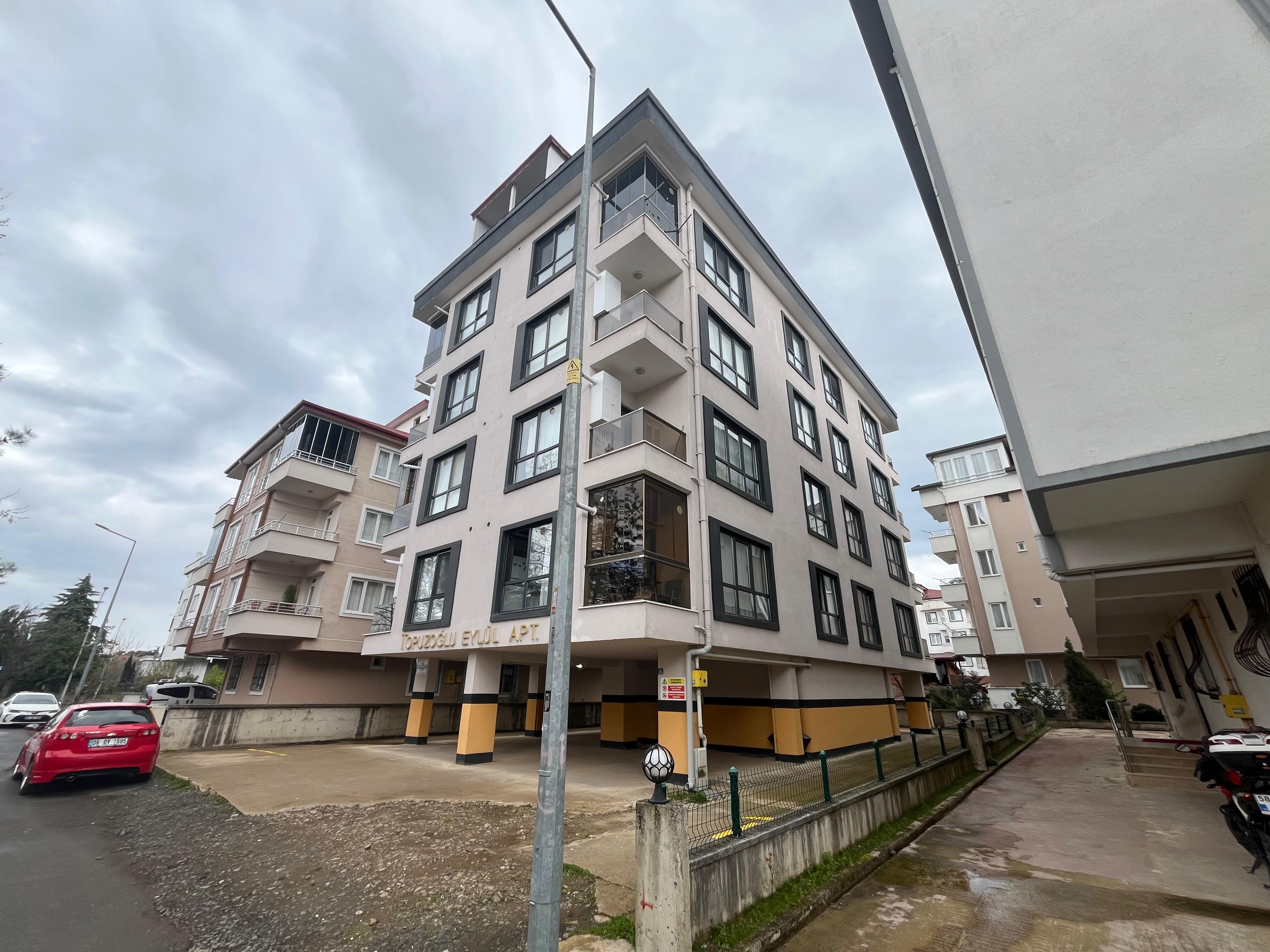 CUMHURİYET MAH. SAHİLE ÇOK YAKIN EŞYALI TOPUZOĞLU EYLÜL APARTMANI