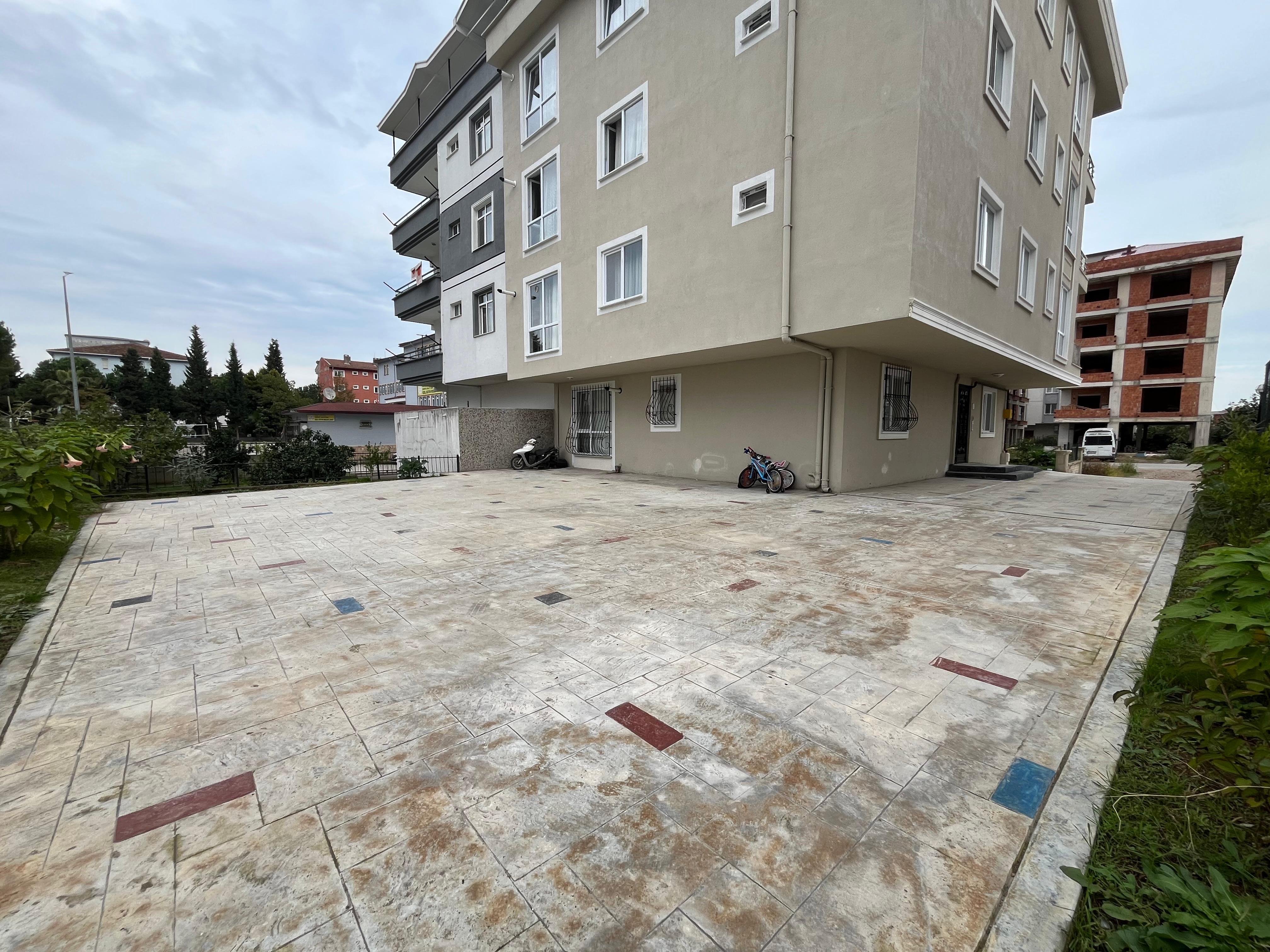 CUMHURİYET MAHALLESİ E-BEBEK KARŞISI SATILIK 1+1 DAİRE
