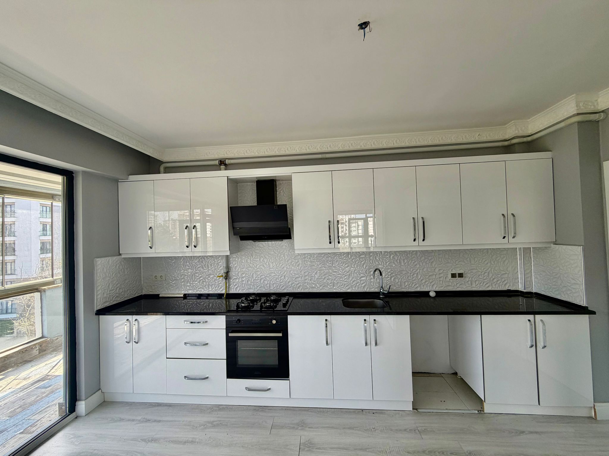 4 MİLYON KREDİYE UYGUN BÖLGNİN EN LÜX KONUT SİTESİ KÖŞE BAŞI 3+1