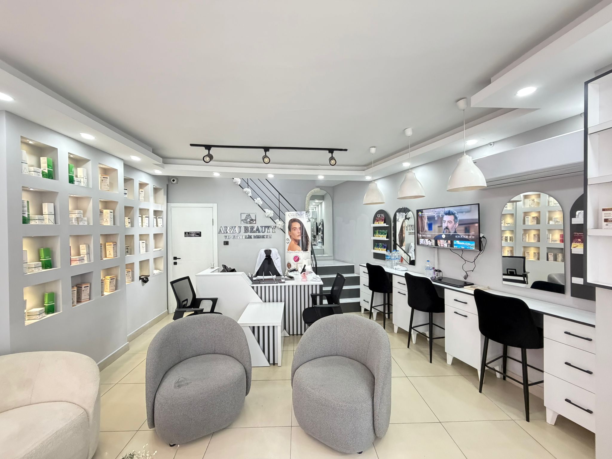 *YILIN FIRSATI DEVREN -FUL DONANIMLI 2 KATLI GÜZELLİK MERKEZİ*