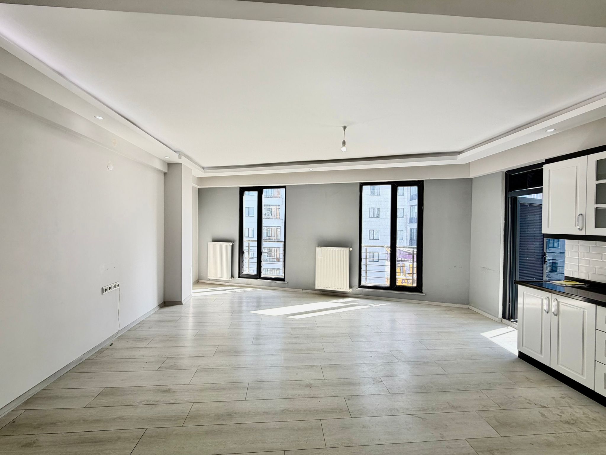 MABEL'DEN ŞİMŞEKLER PETROL KARŞISI ANA YOL GÜZERGAHI LÜX 3+1