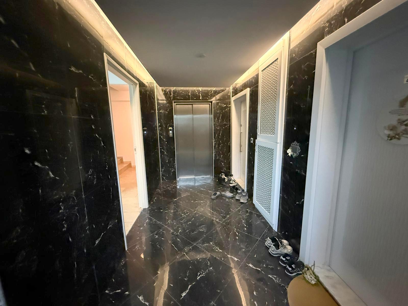 MABEL'DEN ÇUKURAYIR MAH.GENİŞ FERAH DENİZ MANZARALI REZİDANS