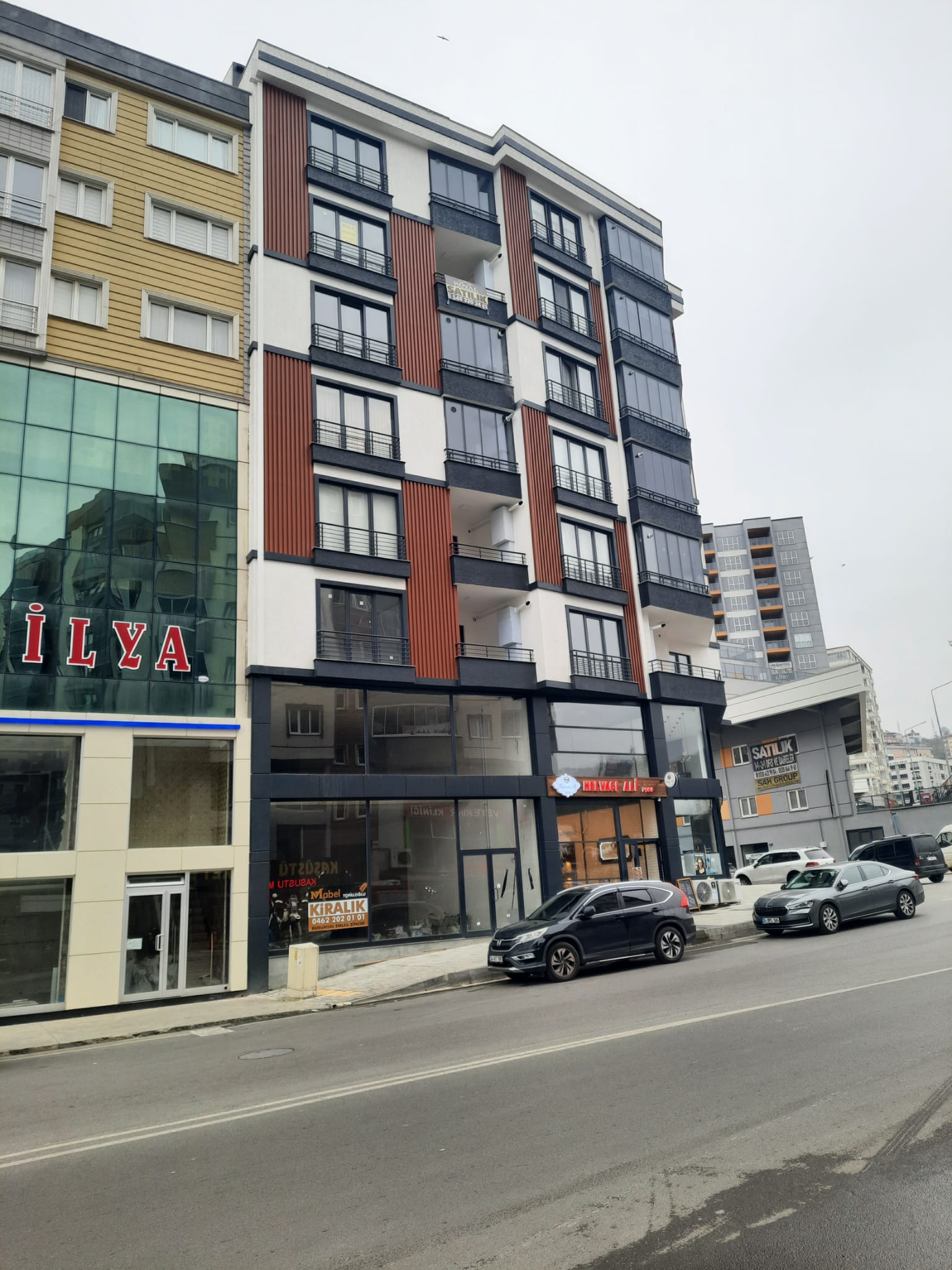 KAŞÜSTÜNDE KİRALIK DÜKKAN