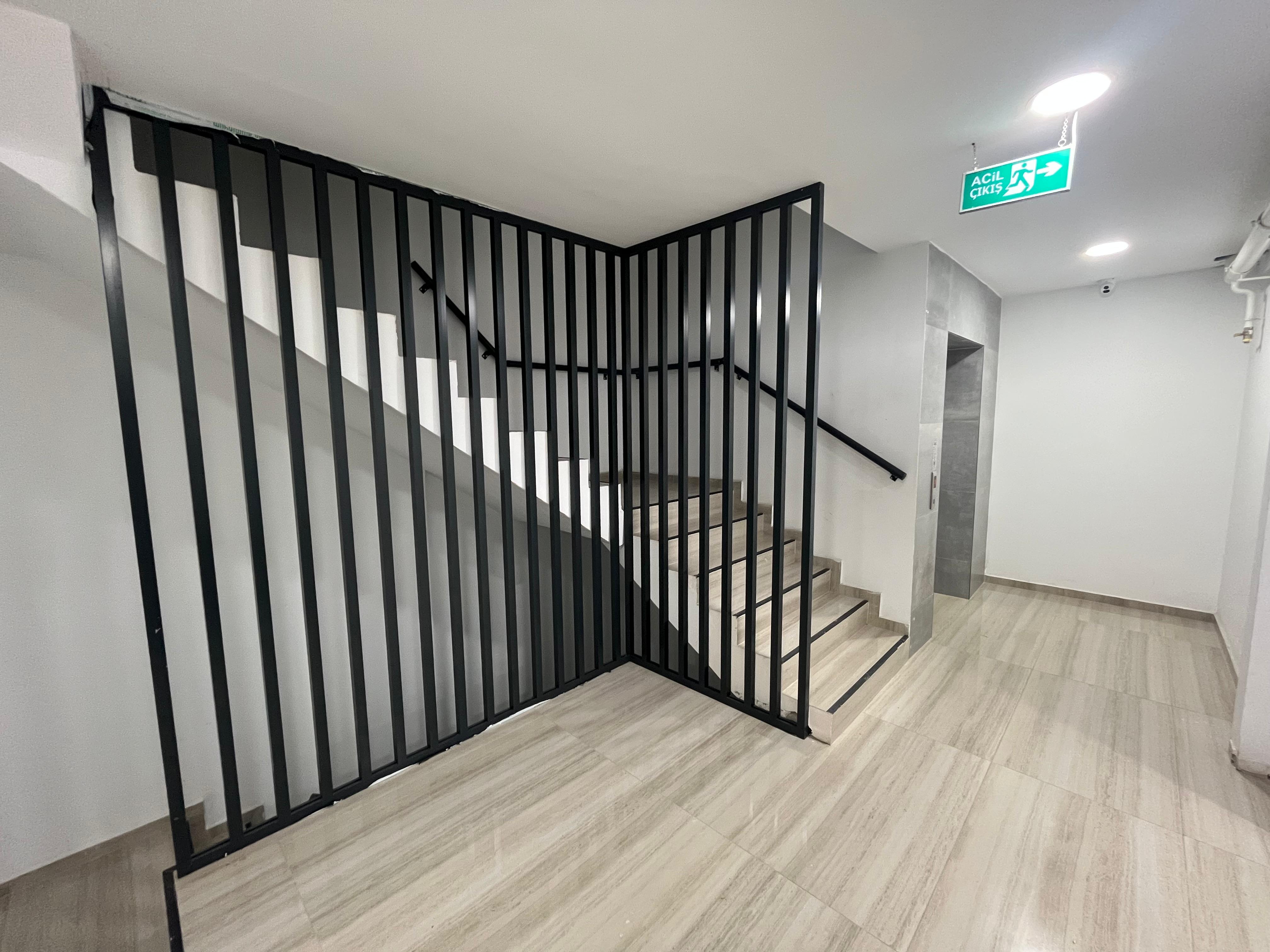 CUMHURİYET MAH. VİRAL İNŞAAT ANA BULVAR ÜZERİ 1+1