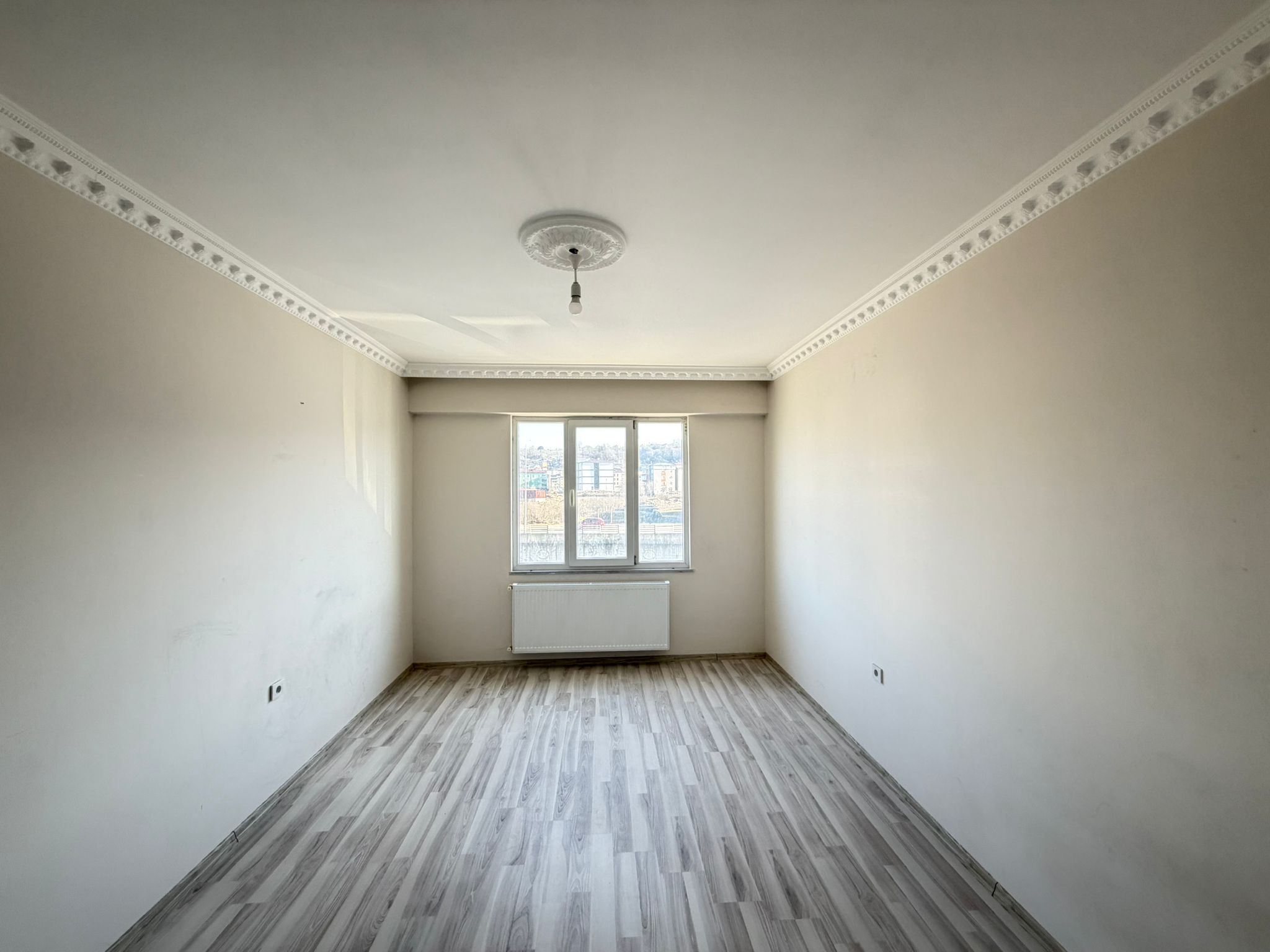 MABEL'DEN İMAMHATİP LİSE YANI ANA YOLA 2 ADIM ANKSTRE SET DAHİL