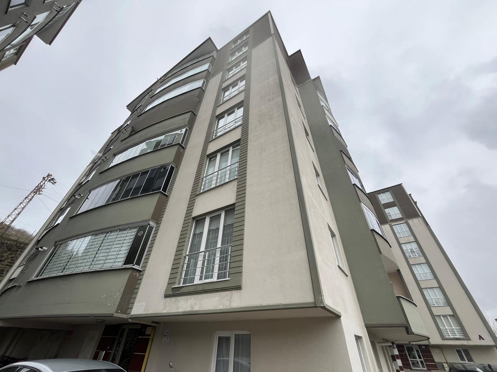 ÇUKURÇAYIR DA SATILIK 3+1 DAİRE
