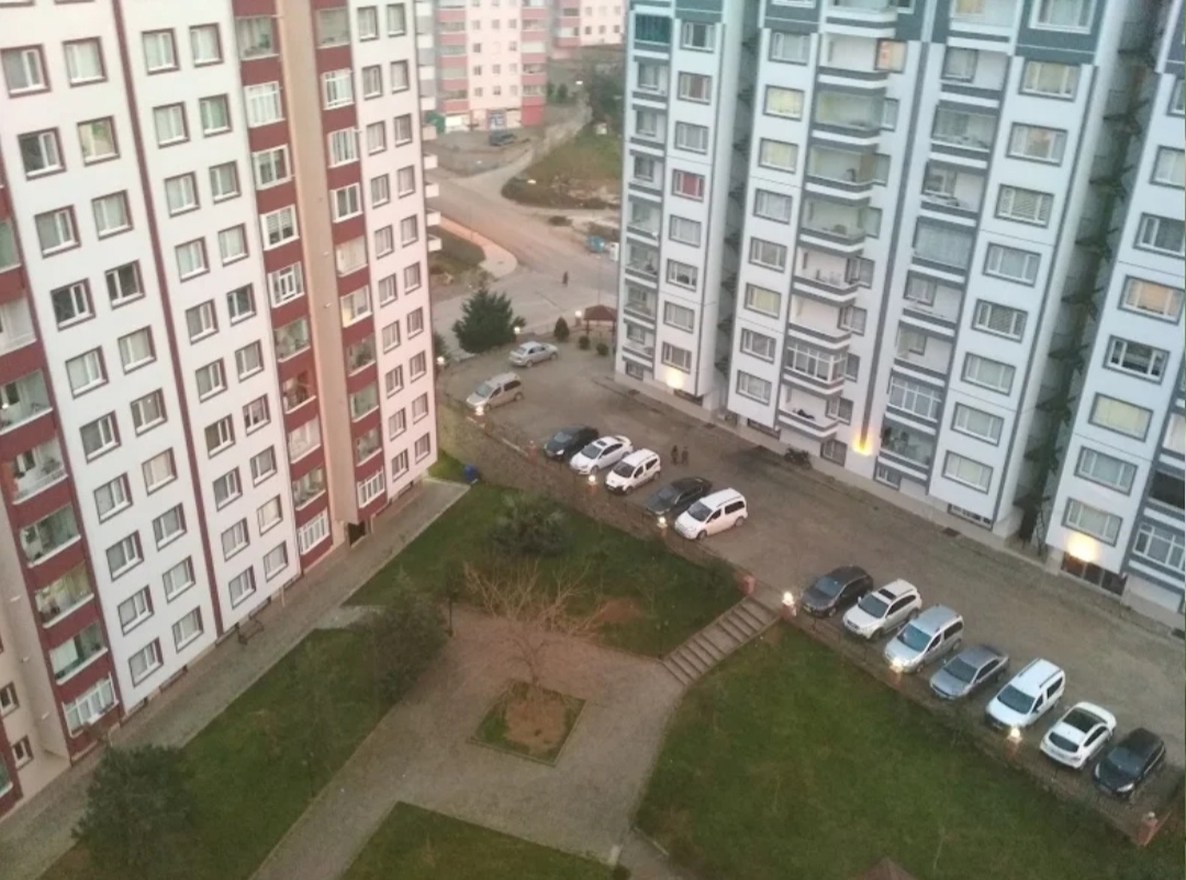 MABEL'DEN PELİTLİ YEŞİLKÖY MAH.GENİŞ FERAH DENİZ MANZARALI DAİRE