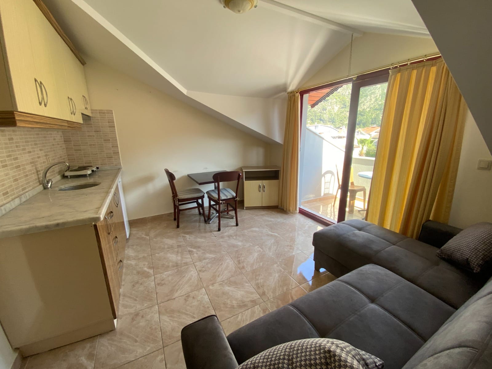 MABELDEN İÇMELERDE KİRALIK ÇATI KATI 108