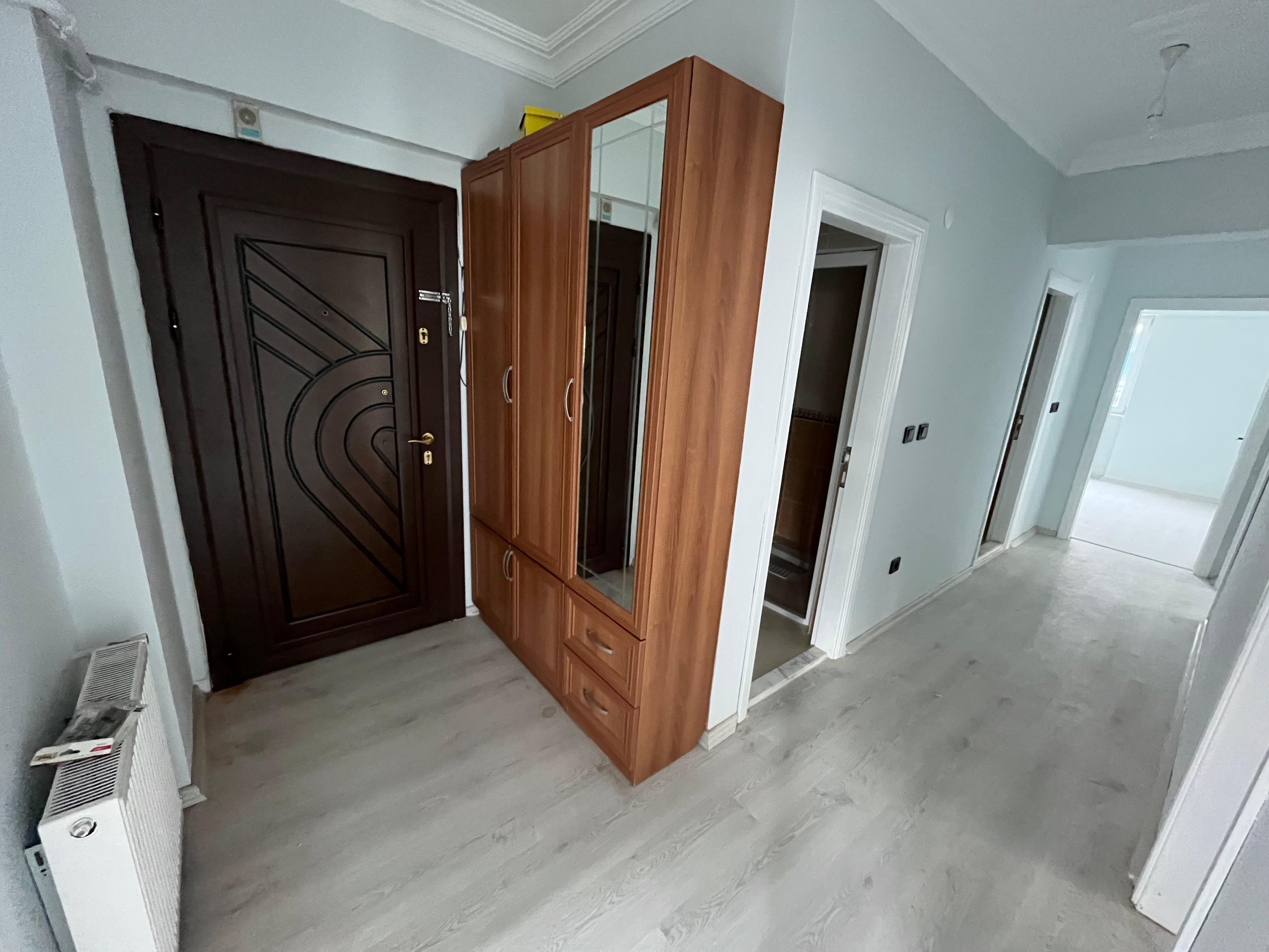 YENİ MAHALLE MEHMET AKİF ERSOY OKULU YANI KİRALIK 3+1