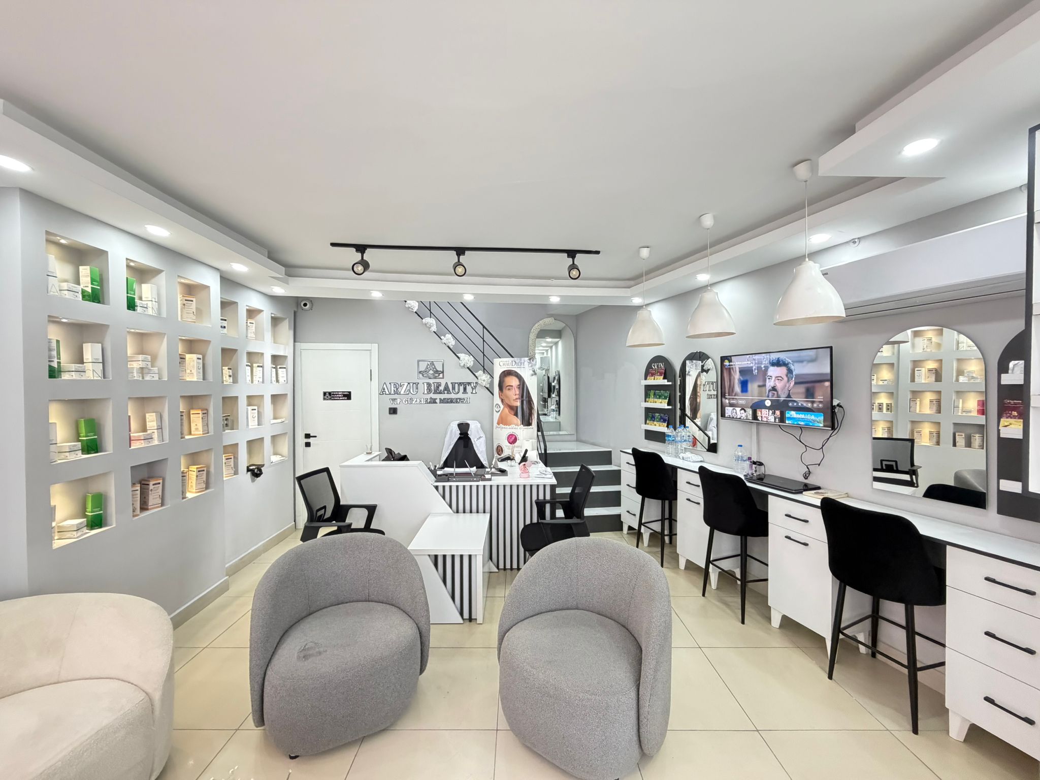 *YILIN FIRSATI DEVREN -FUL DONANIMLI 2 KATLI GÜZELLİK MERKEZİ*